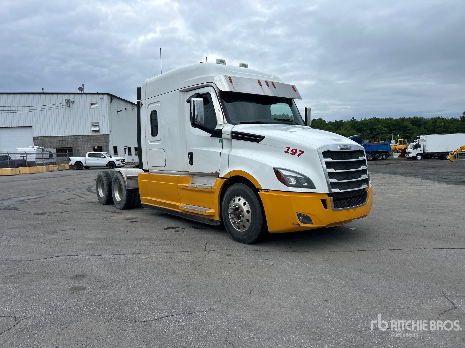 2019 Freightliner CASCADIA 126