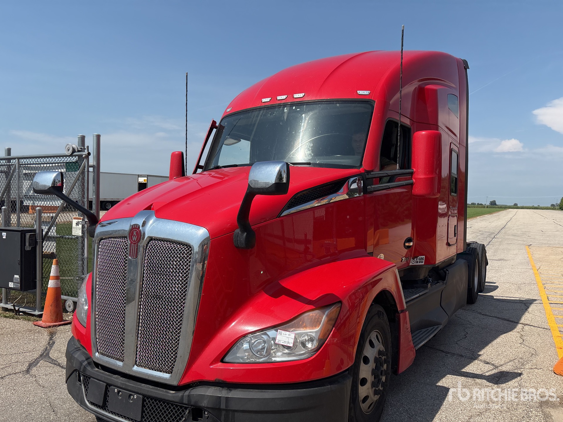 2023 Kenworth T680