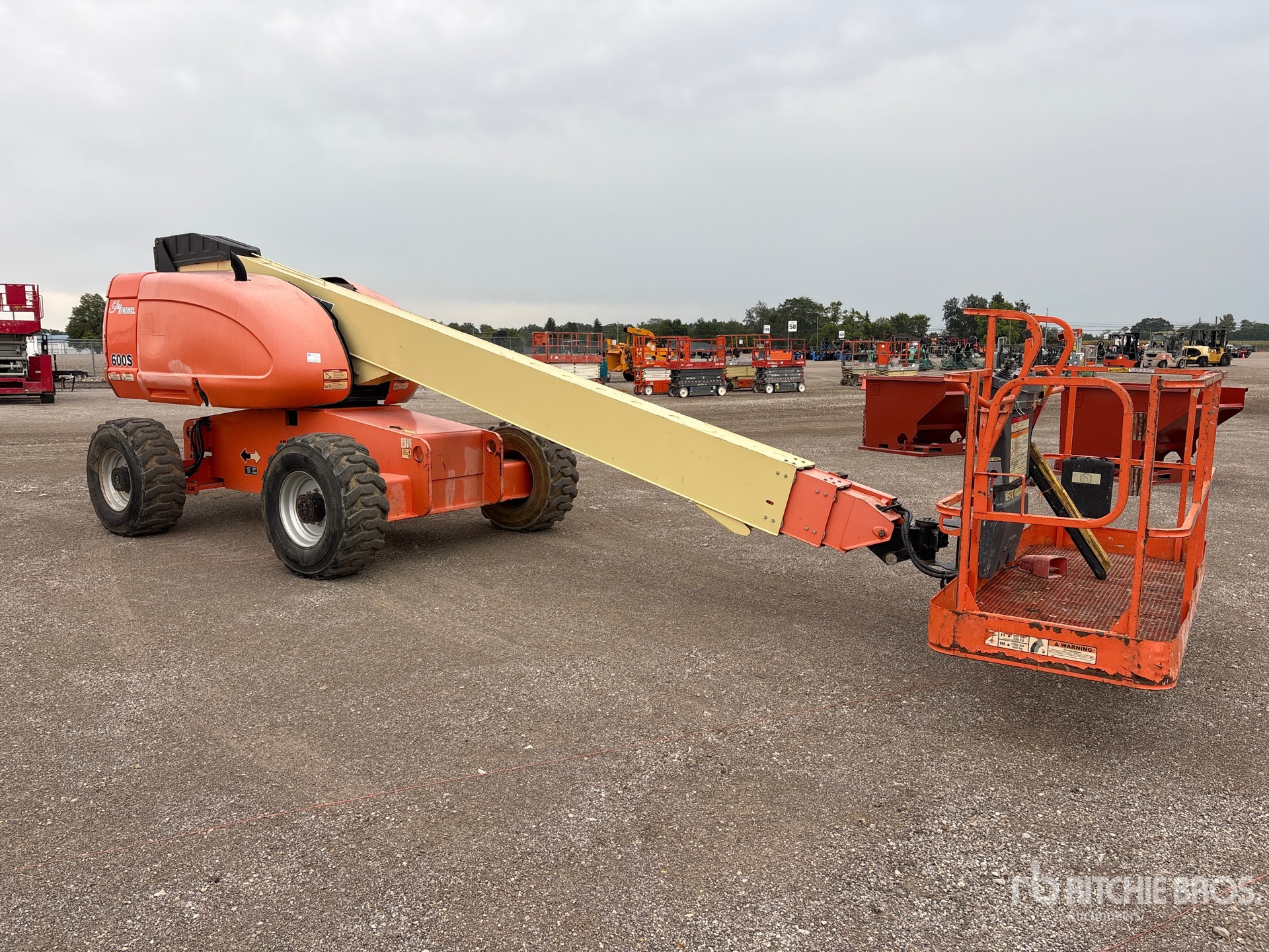 2007 JLG 600S
