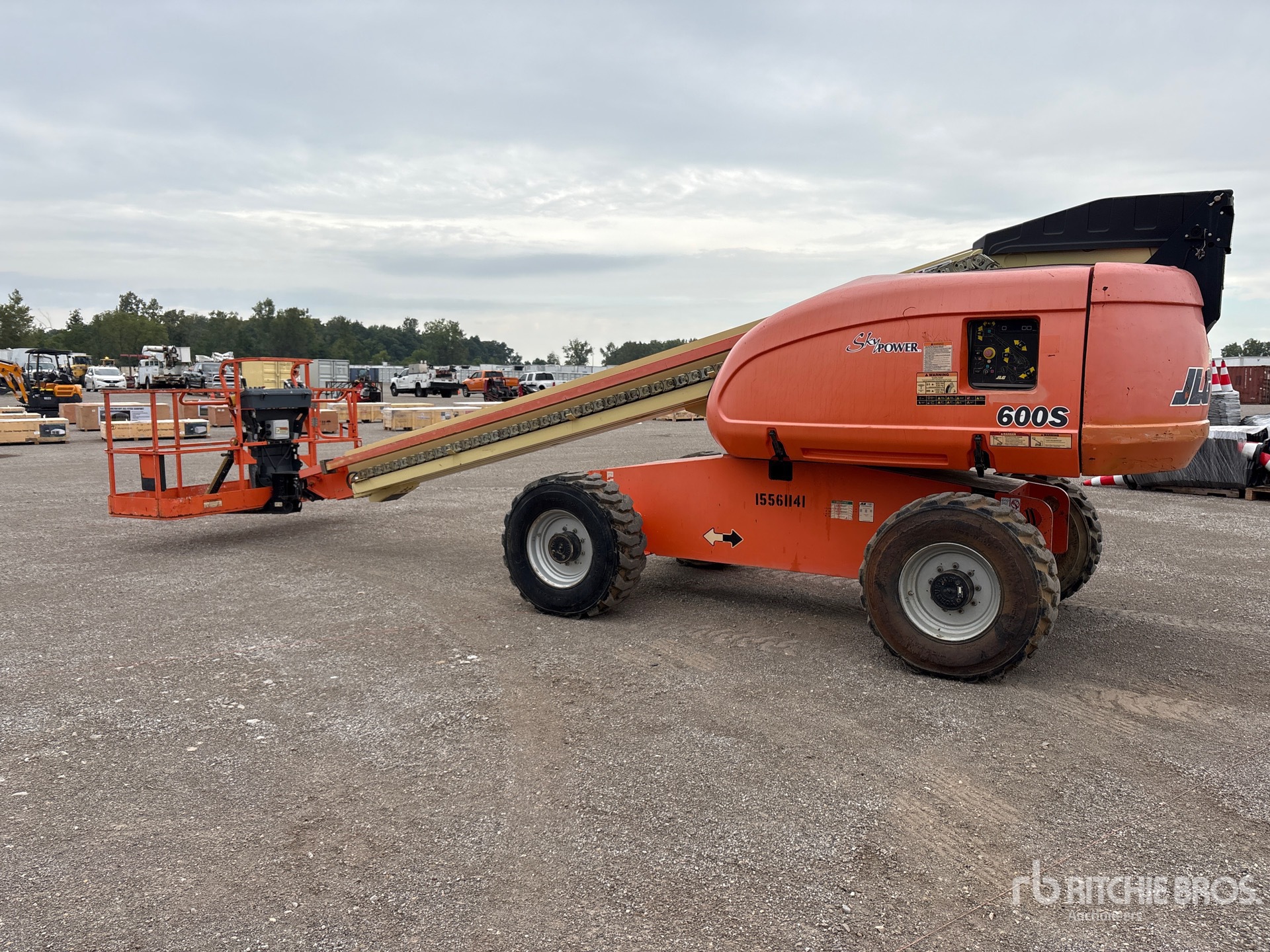 2007 JLG 600S