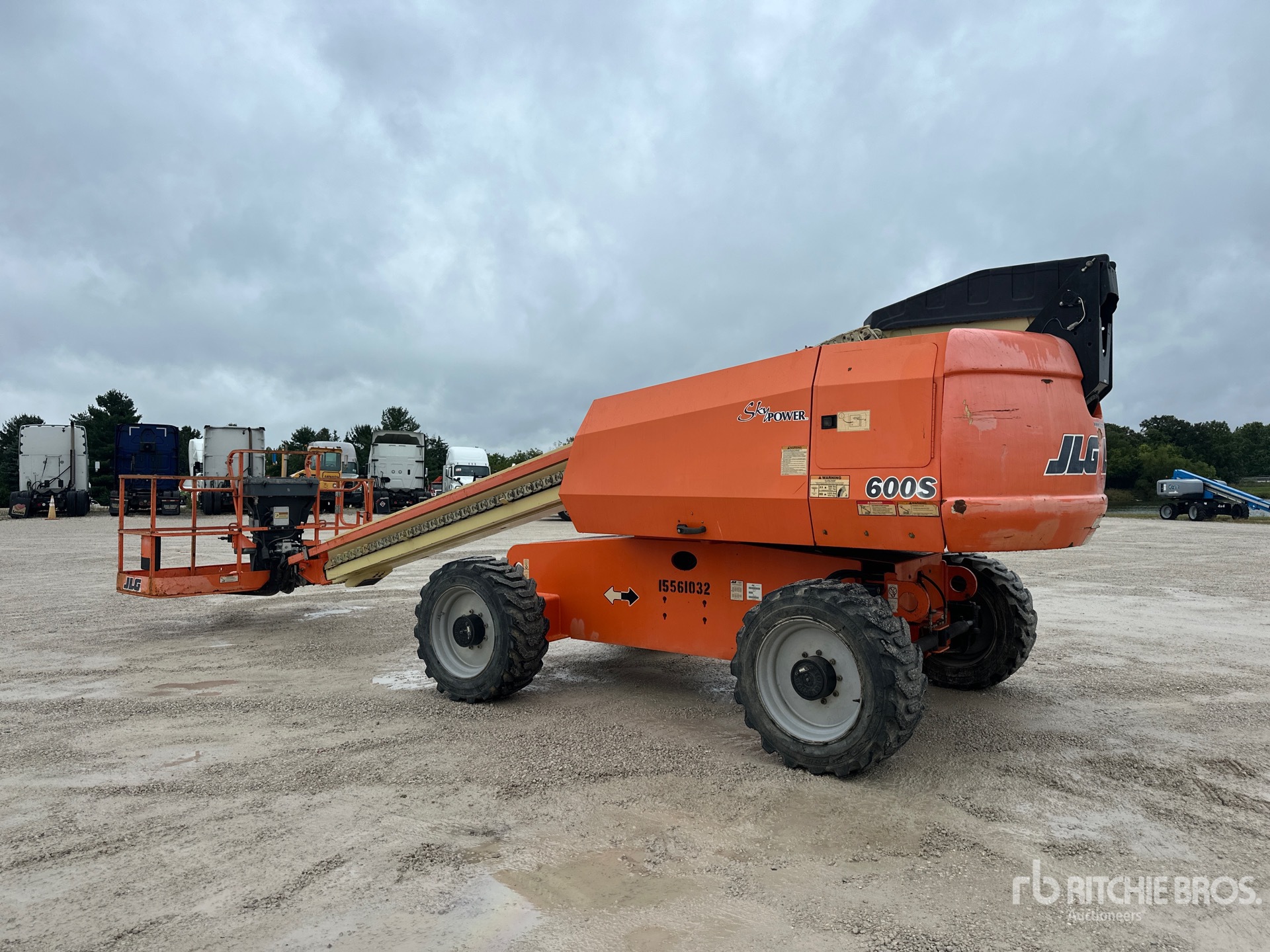 2016 JLG 600S