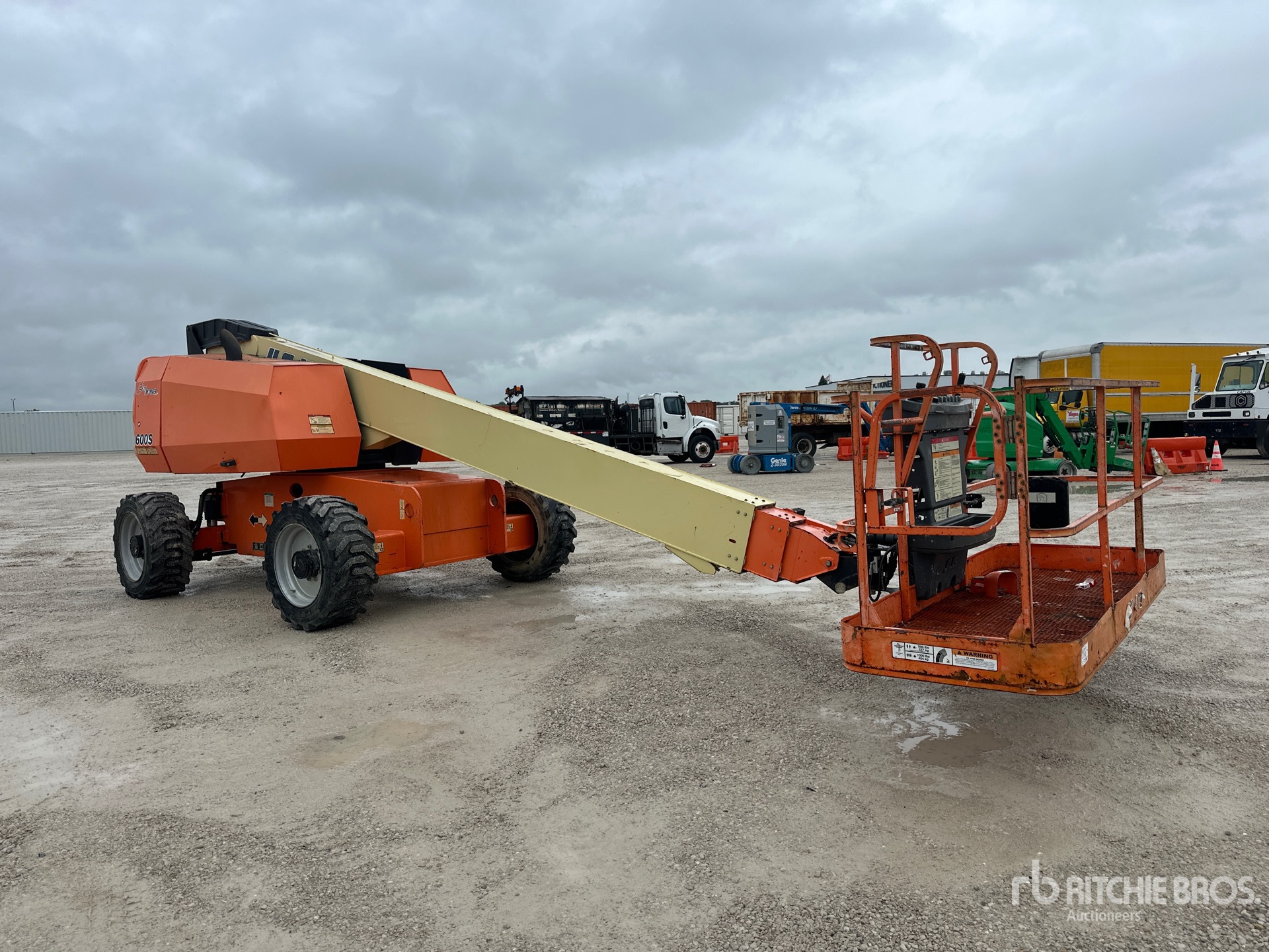 2016 JLG 600S