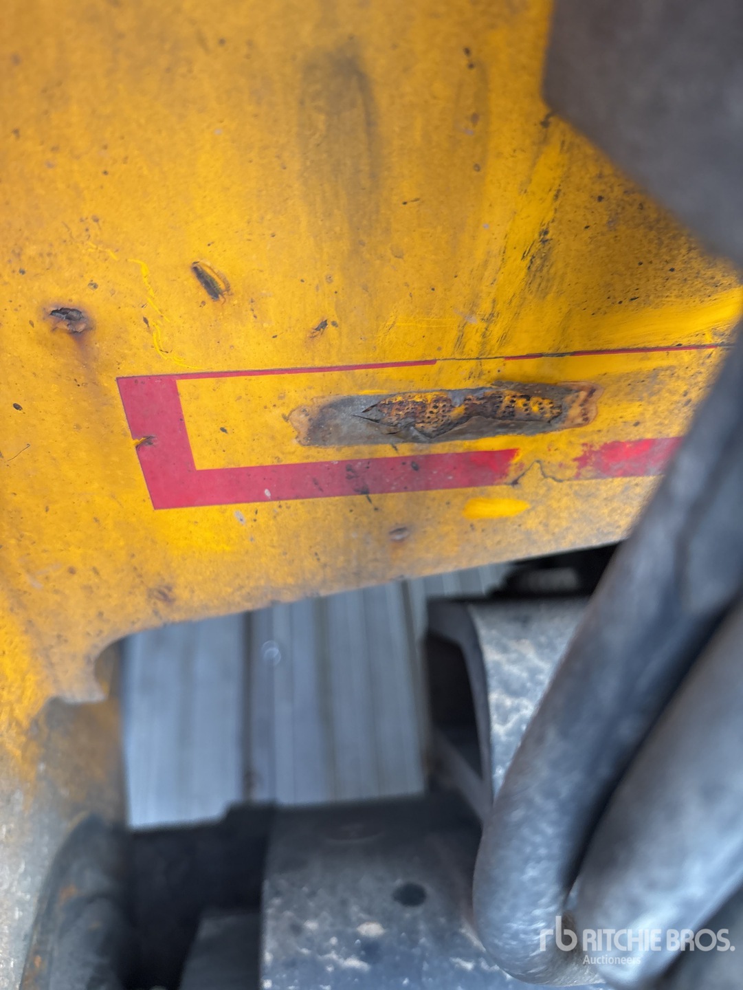 2018 JCB 9304