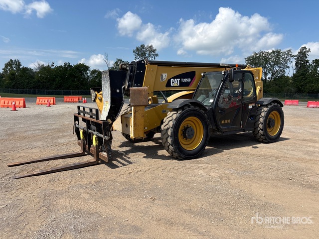 2016 Cat TL1055D Telehandler