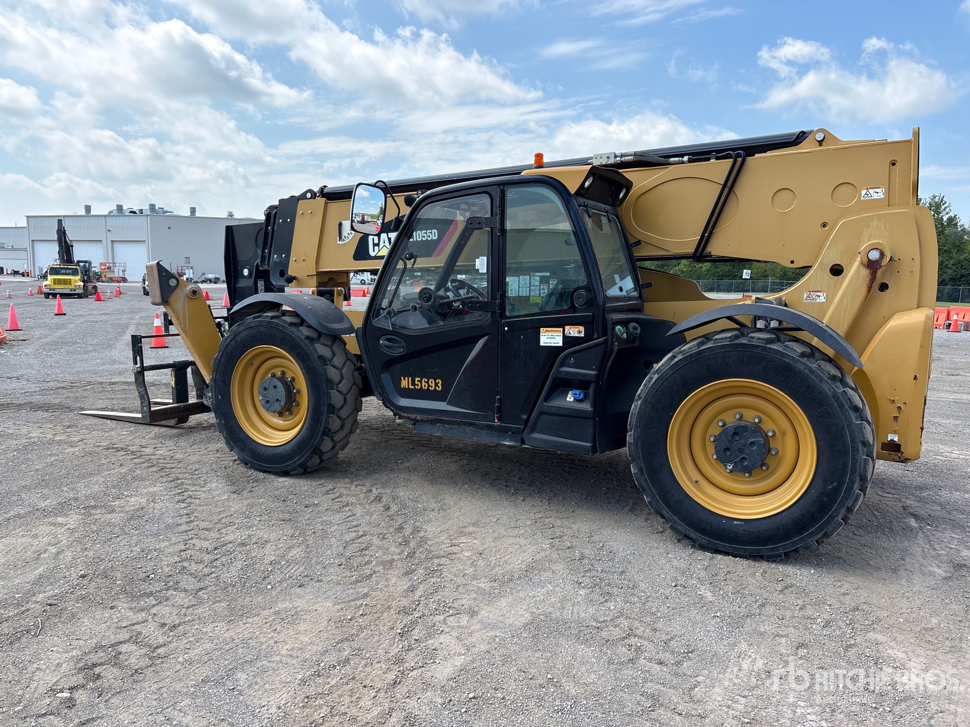 2016 Caterpillar TL1055D