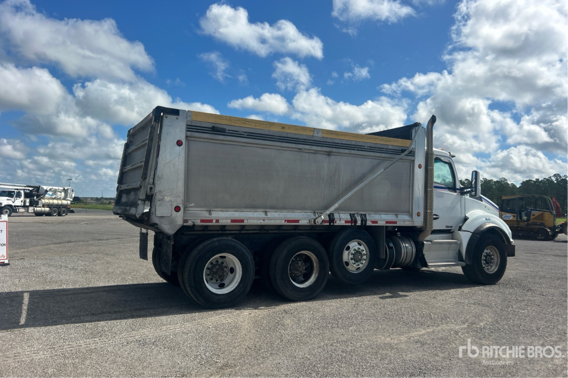 2015 Kenworth T880