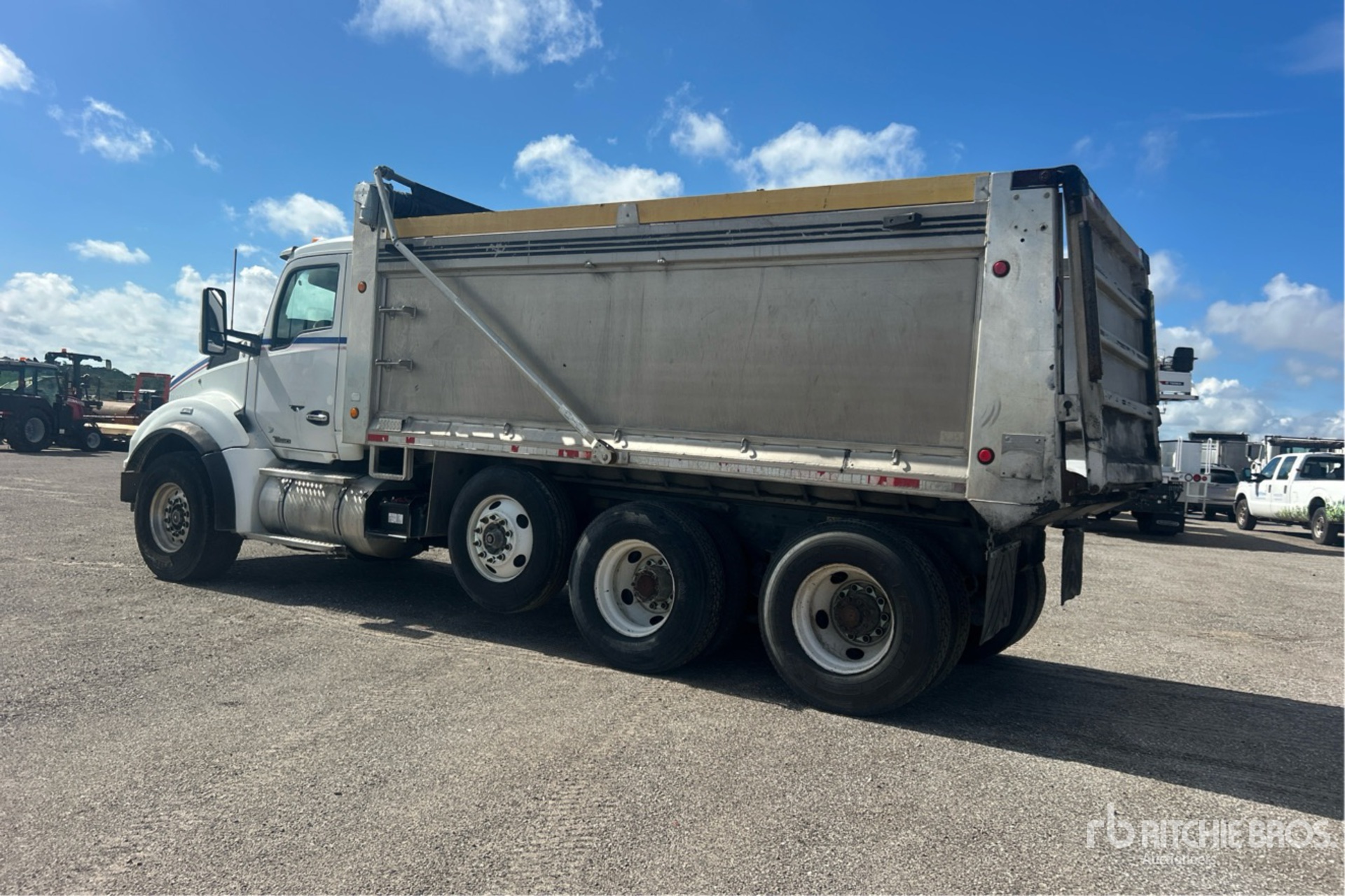 2015 Kenworth T880