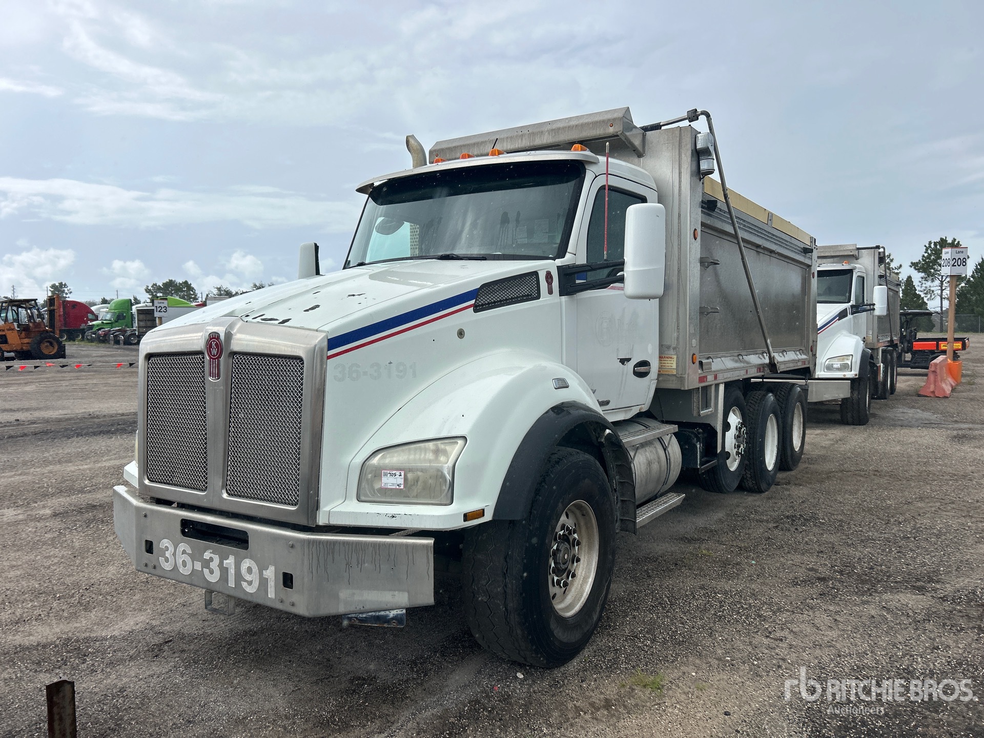 2015 Kenworth T880
