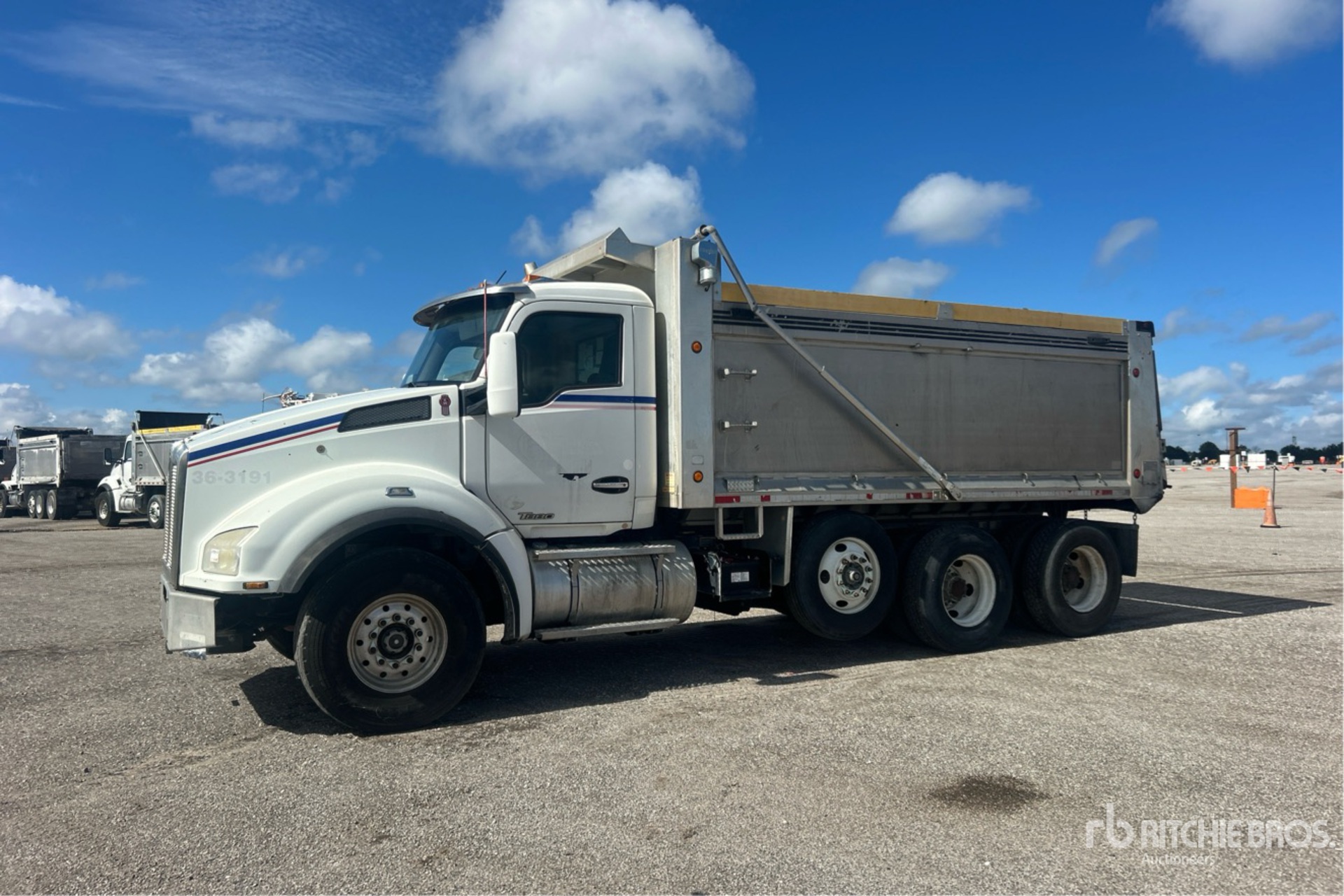 2015 Kenworth T880