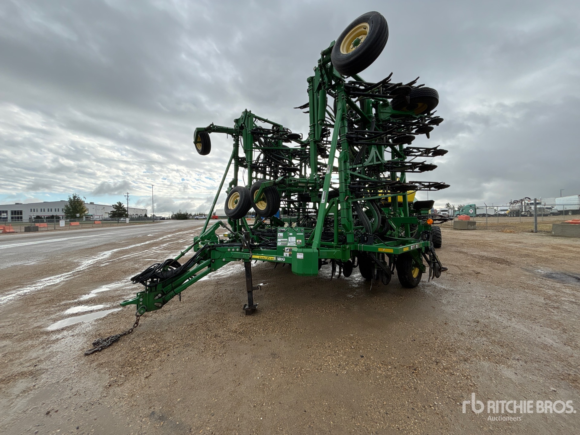 2011 John Deere 1870