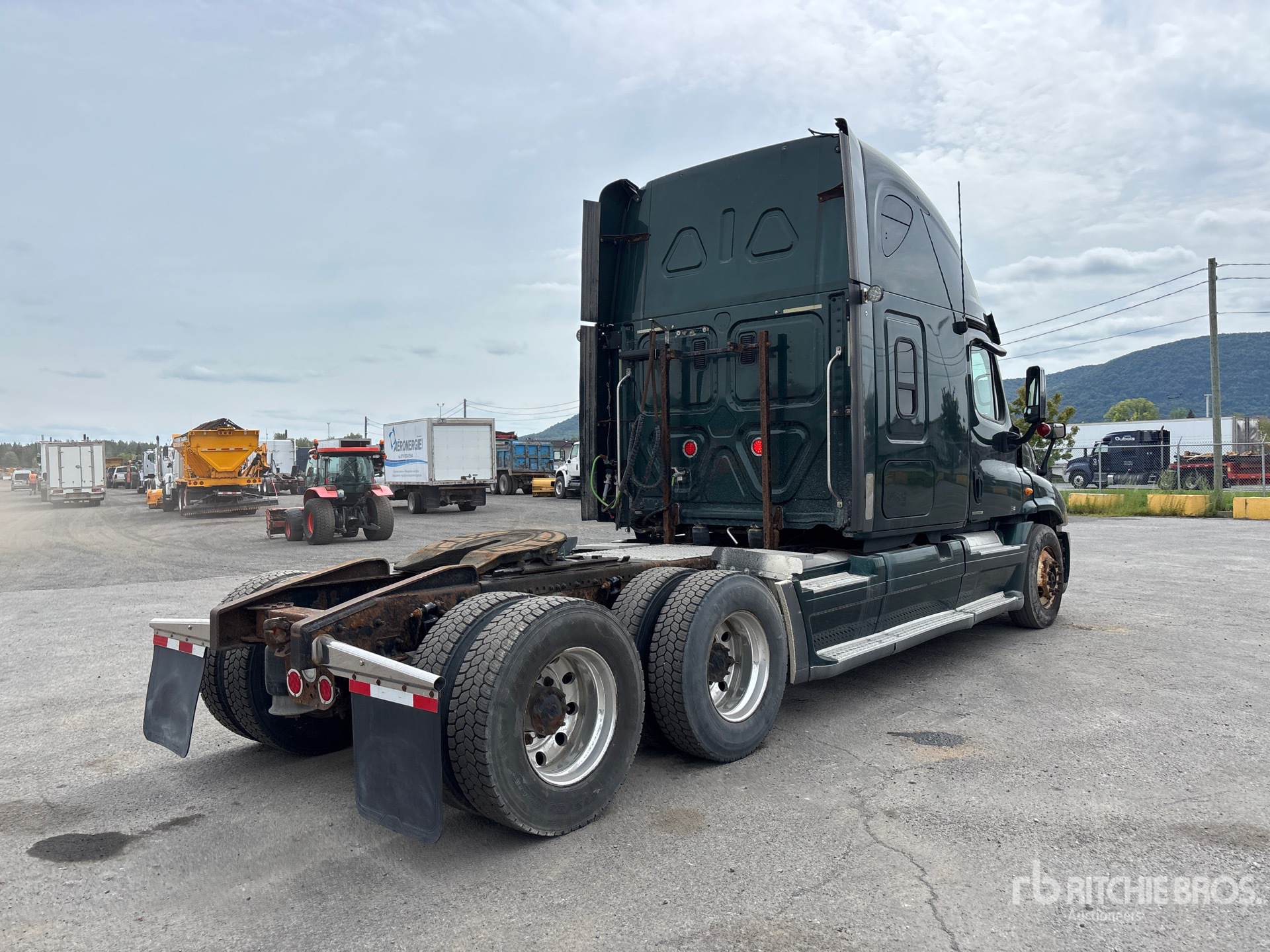 2012 Freightliner CASCADIA 125