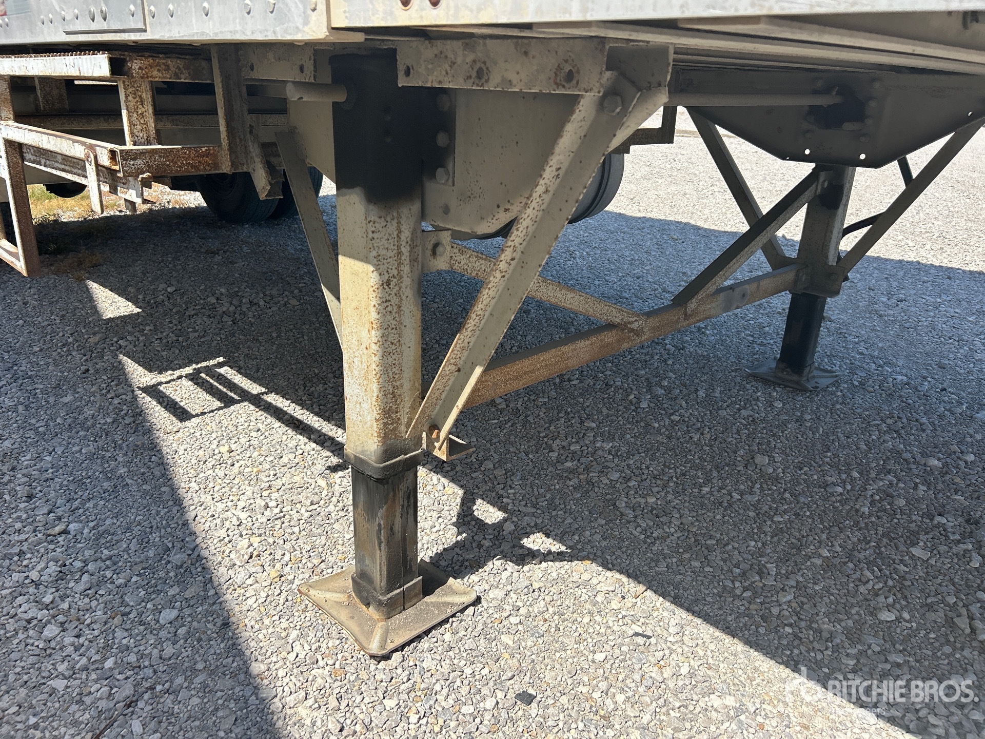 1992 Great Dane 28 ft