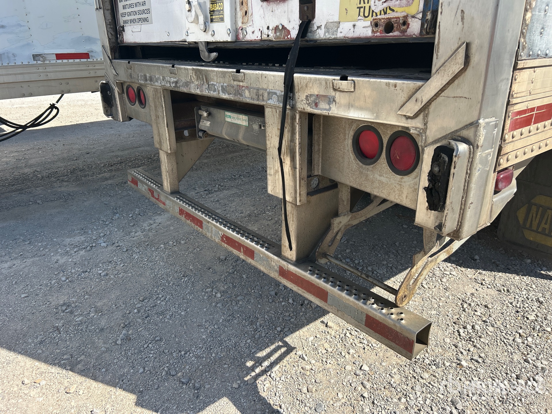 1996 Utility 48 FT