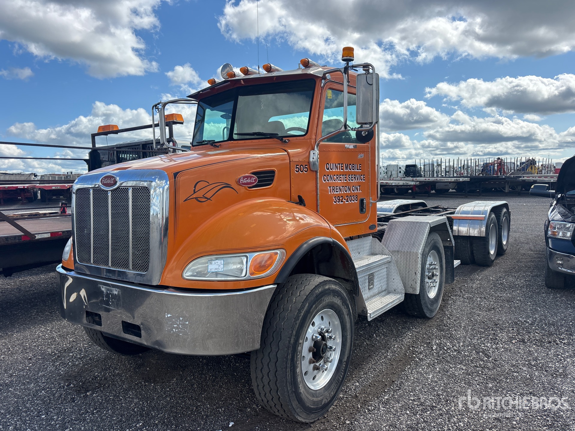 Photo of 2012 Peterbilt 348