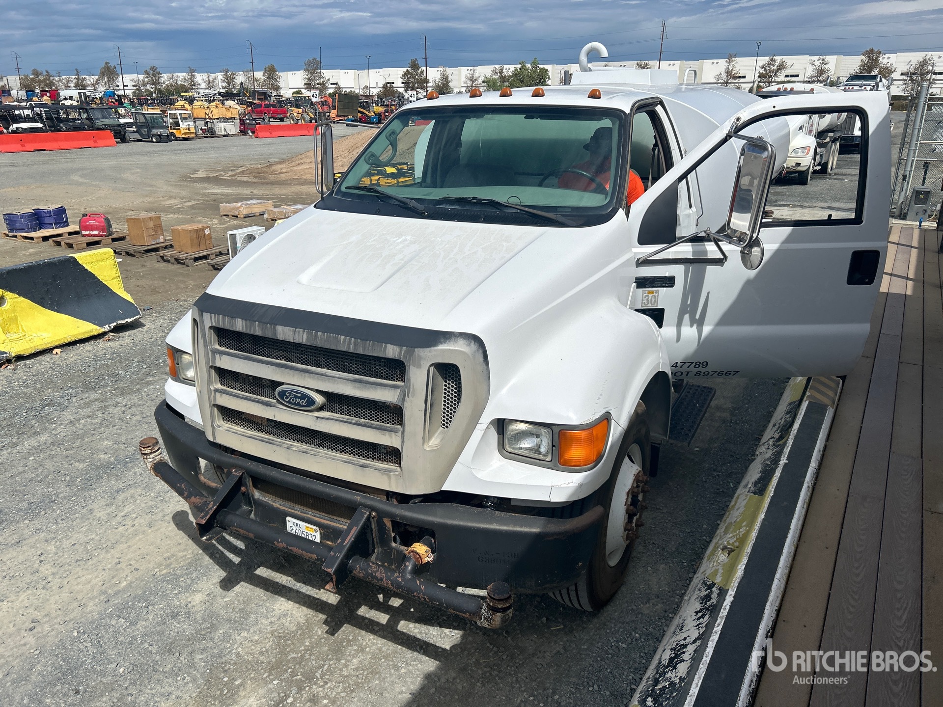 2004 Ford F-750