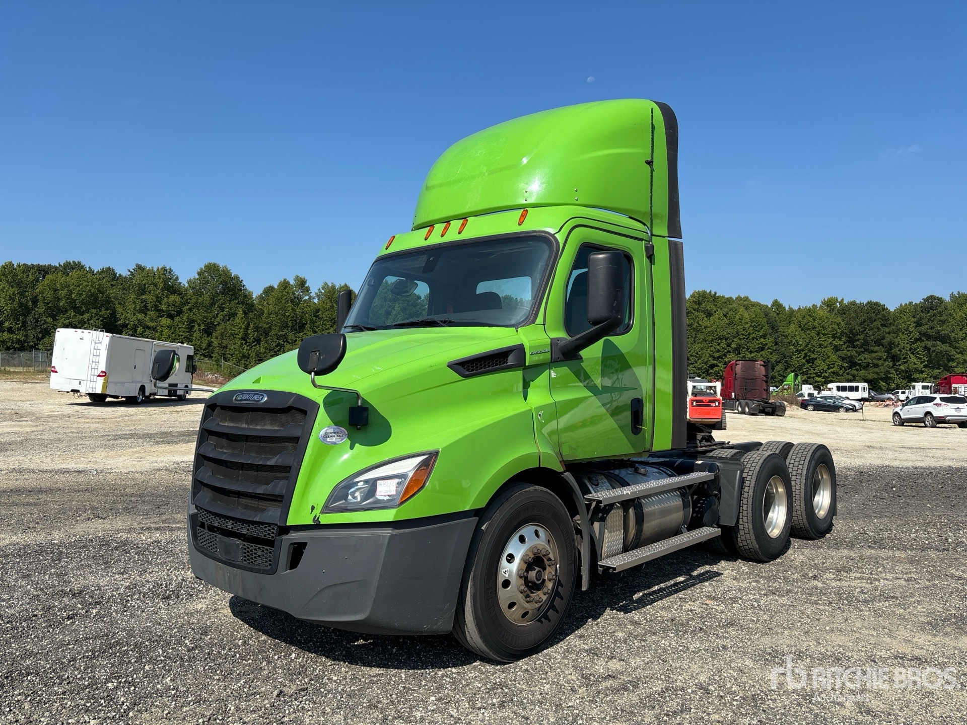 2020 Freightliner CASCADIA 116