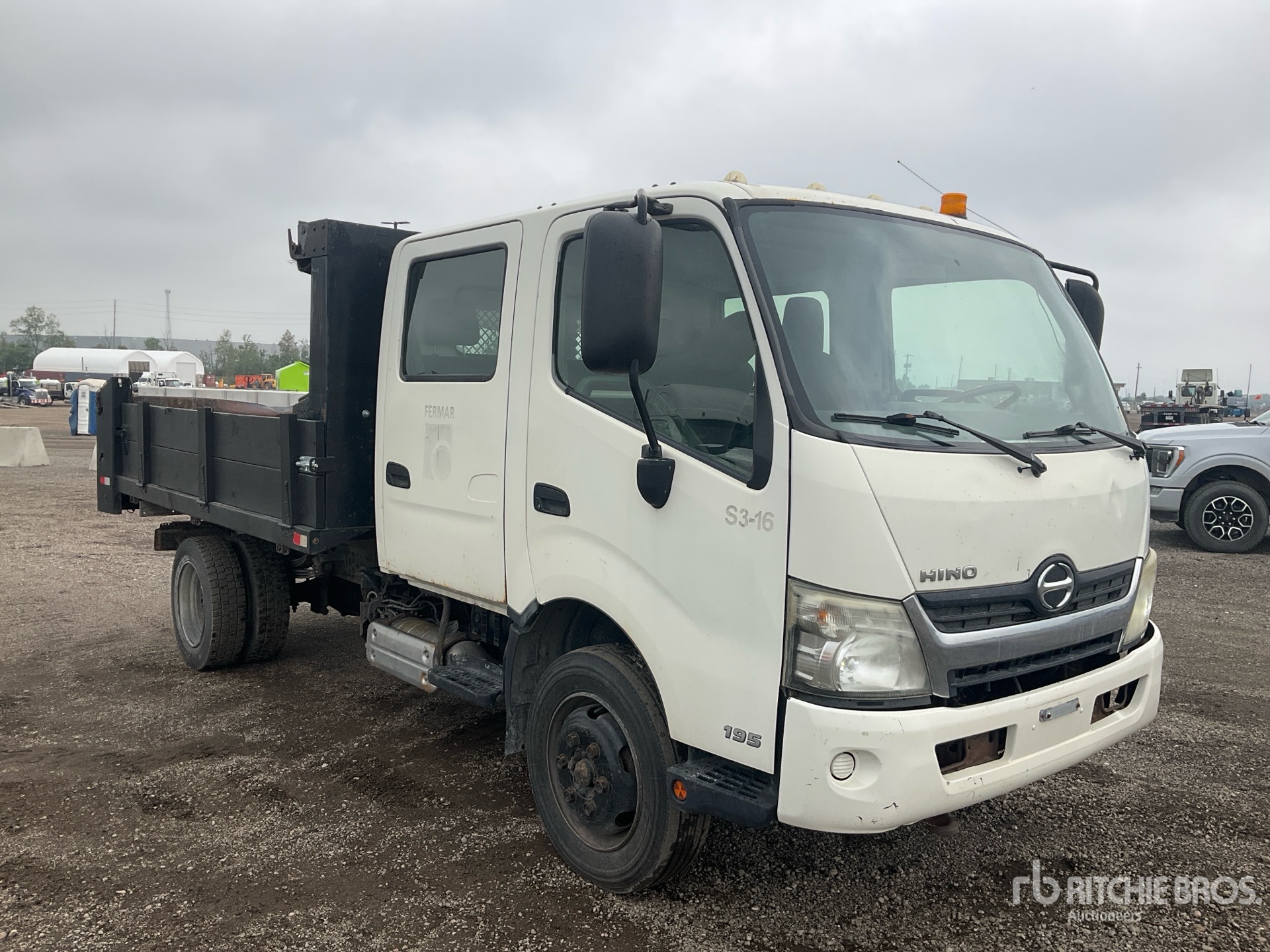 2013 Hino 195
