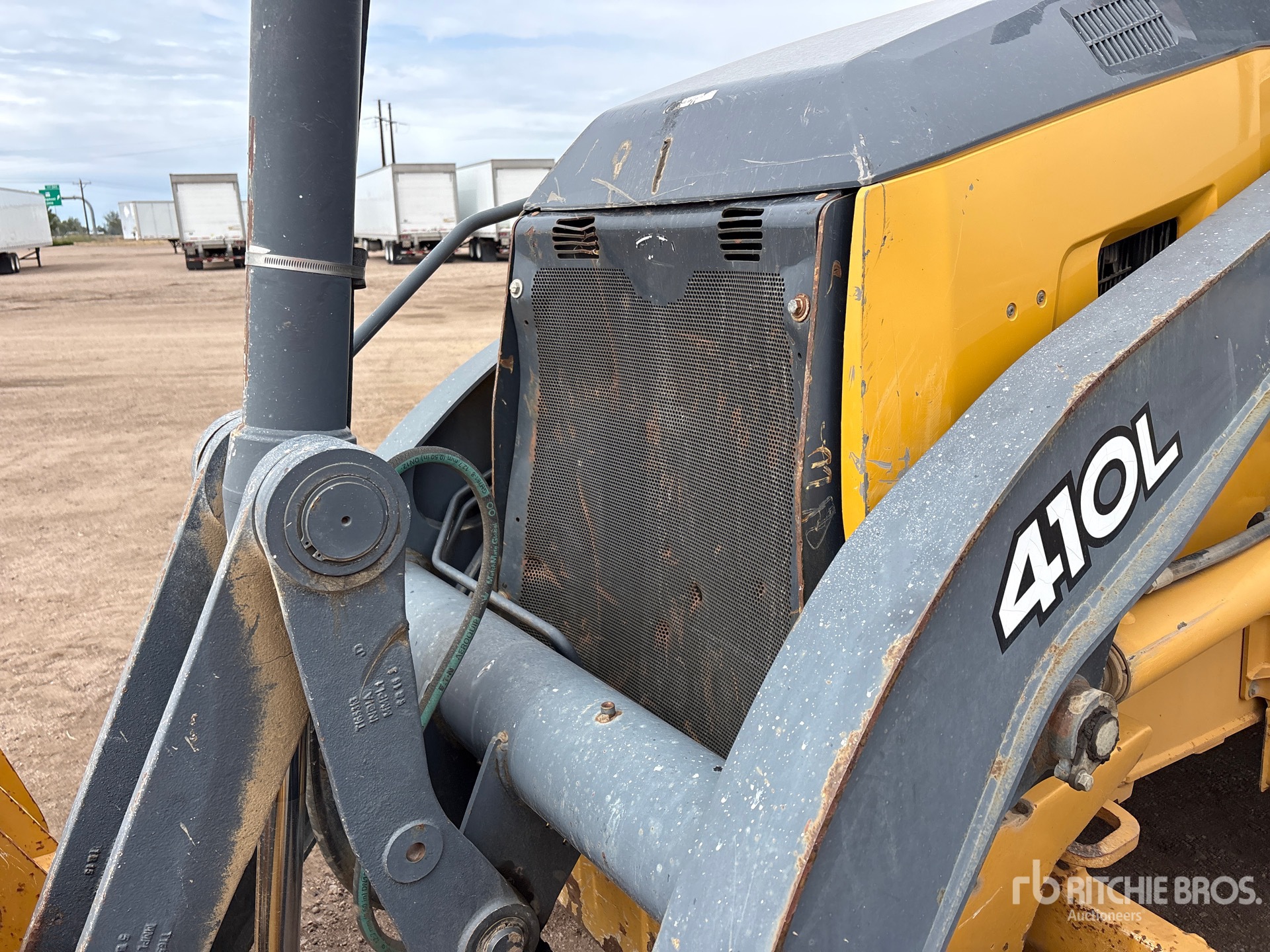 2015 John Deere 410L