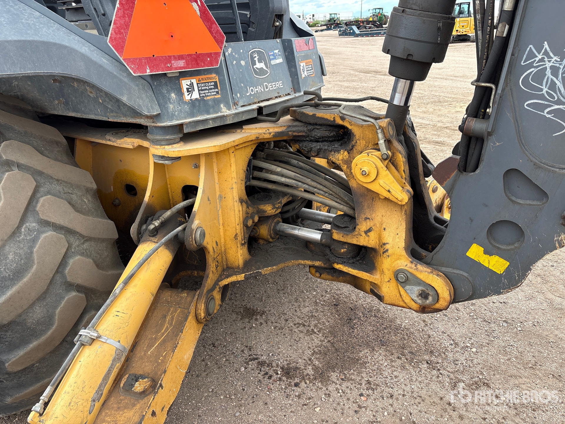 2015 John Deere 410L