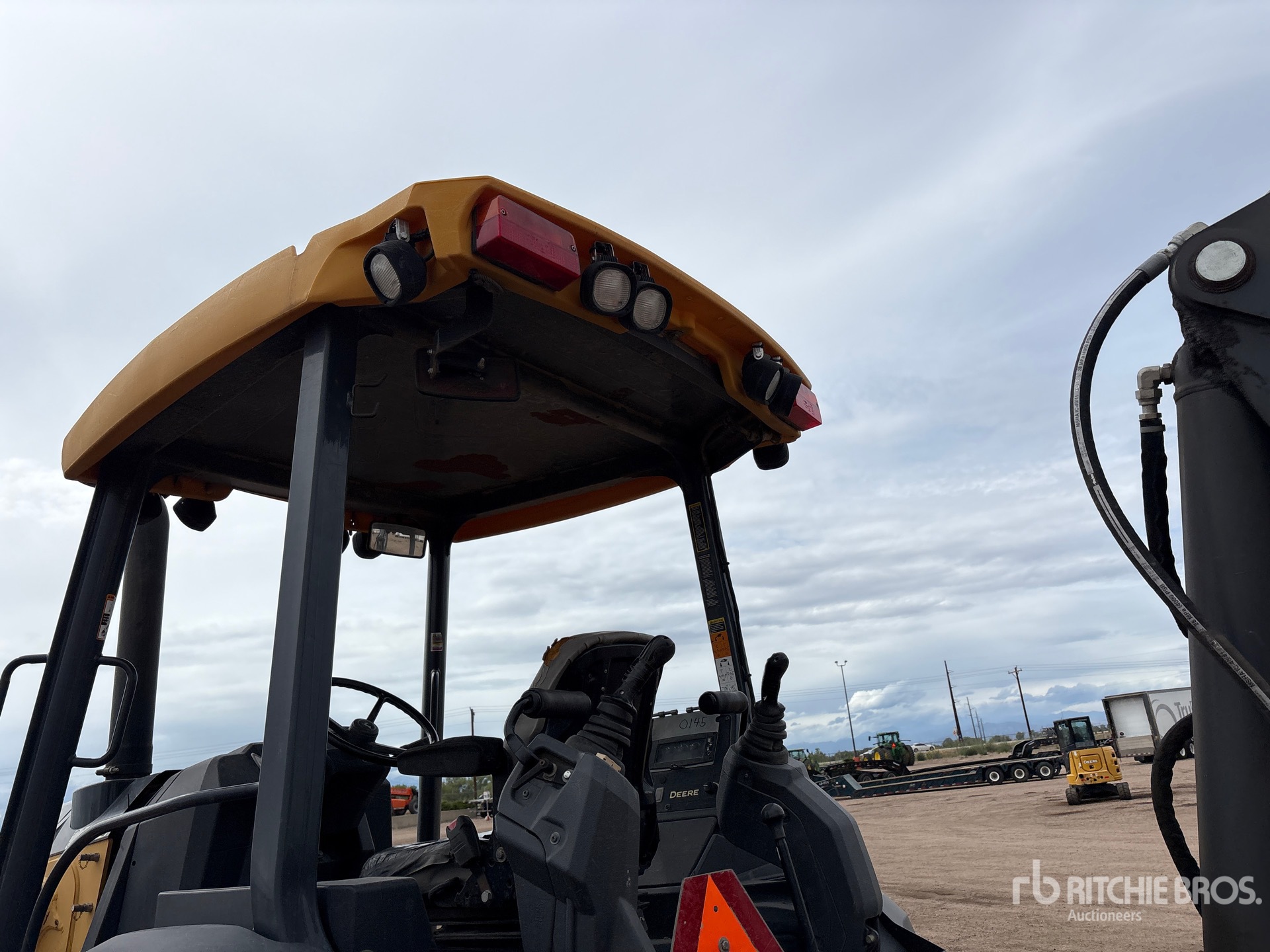 2015 John Deere 410L