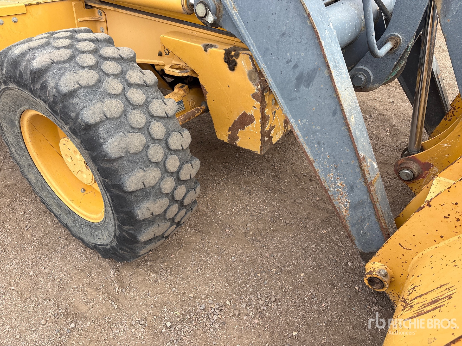2015 John Deere 410L