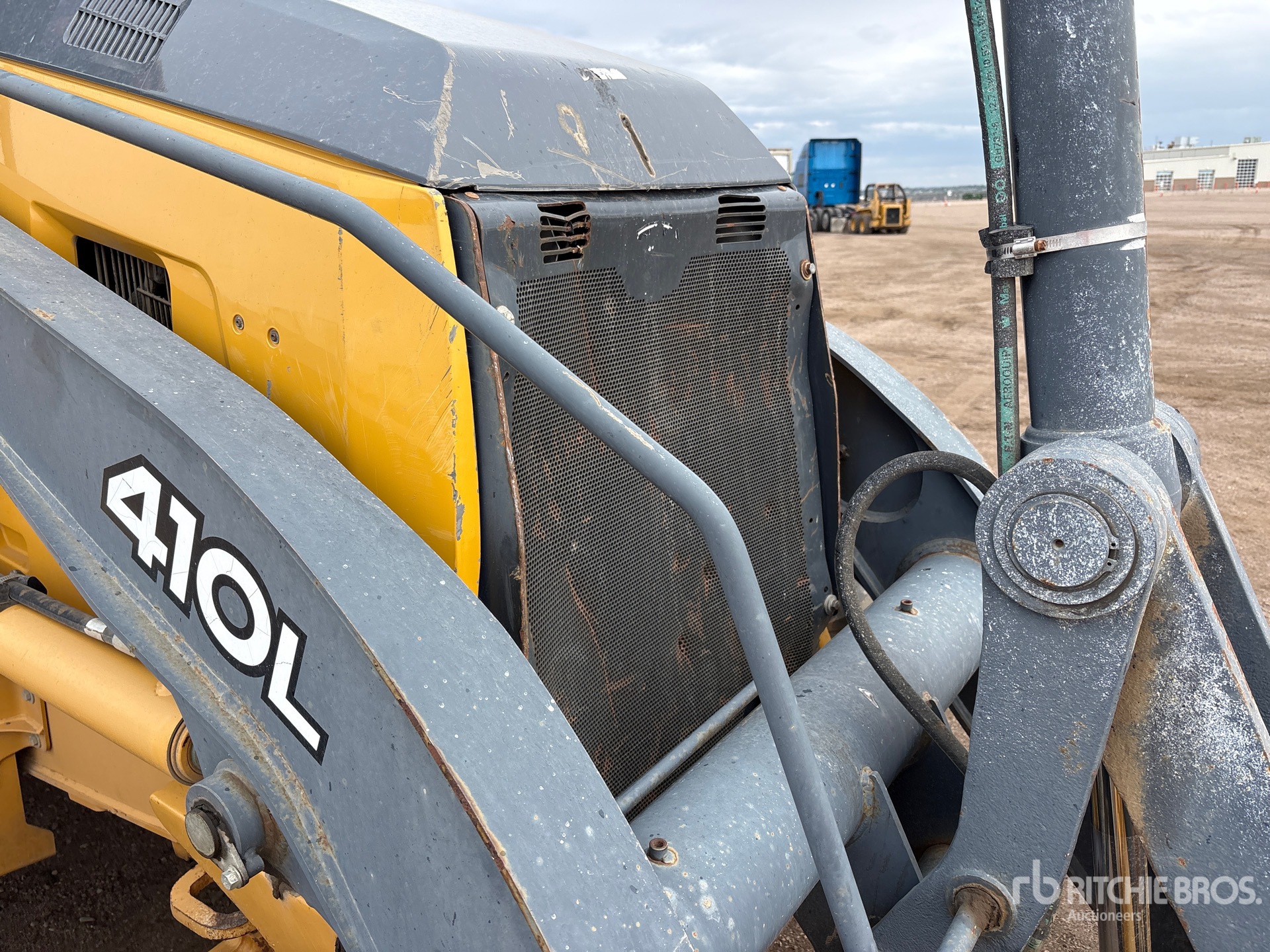 2015 John Deere 410L