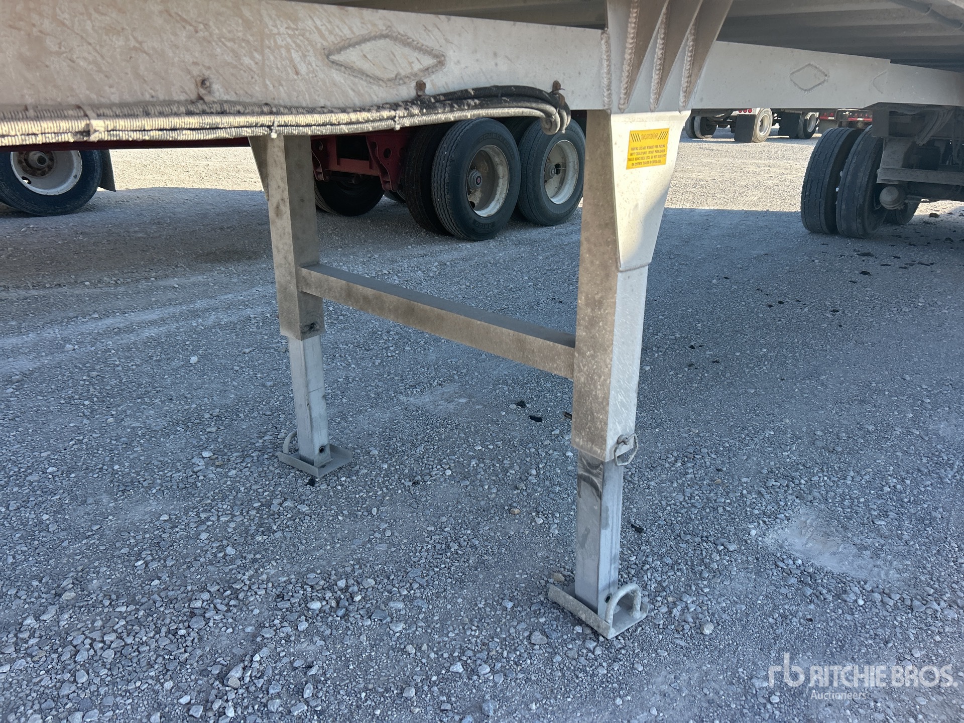 2024 Dragon 39 ft T/A Aluminum Frameless (I ...