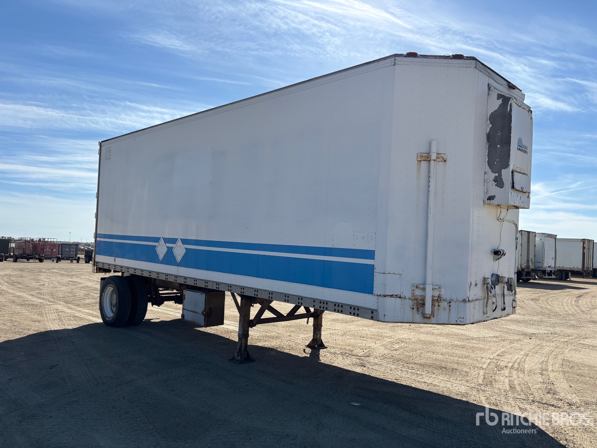 1985 Fruehauf 28 ft x 102 in S/A Heated