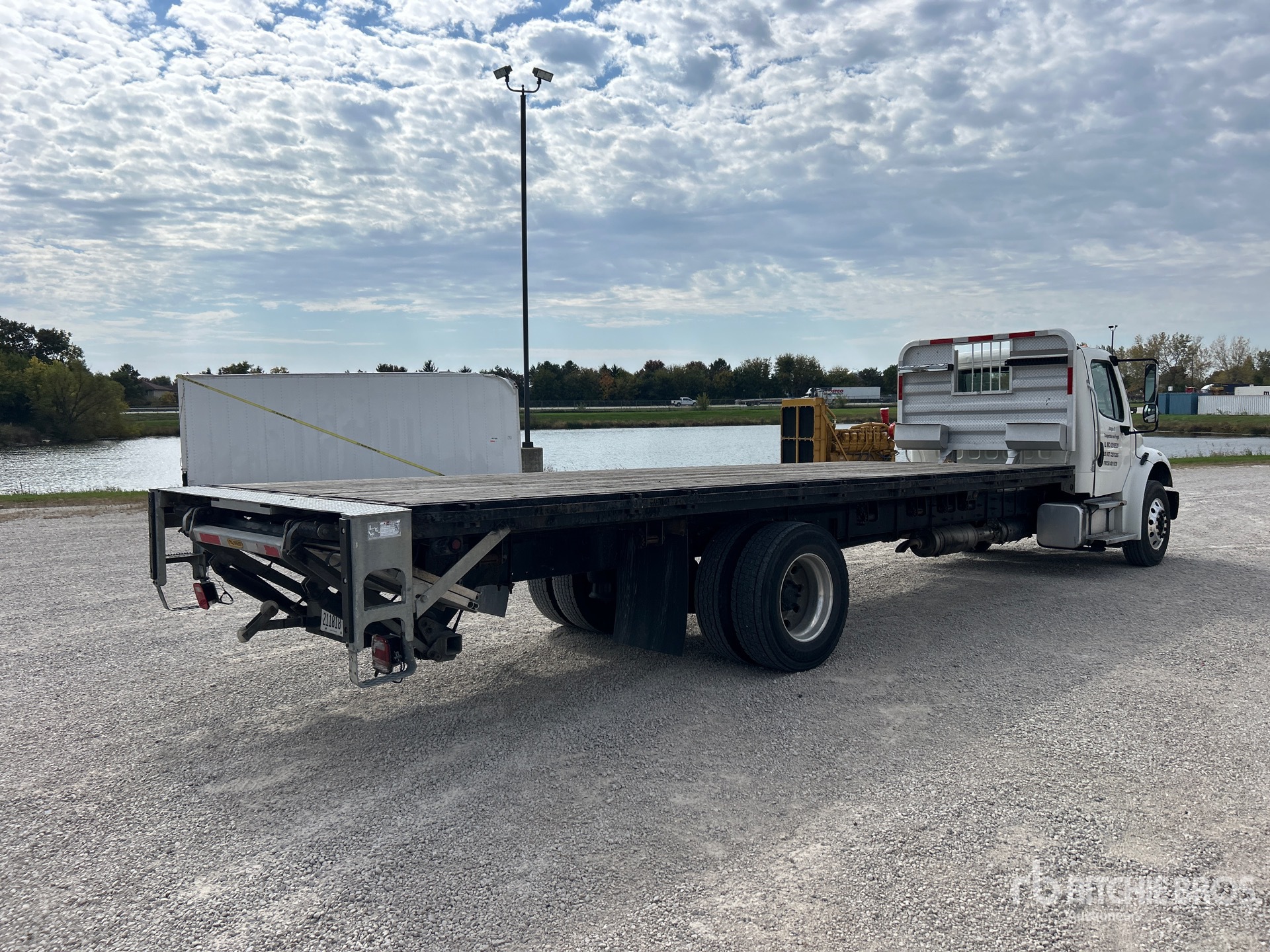 2016 Freightliner M2 106