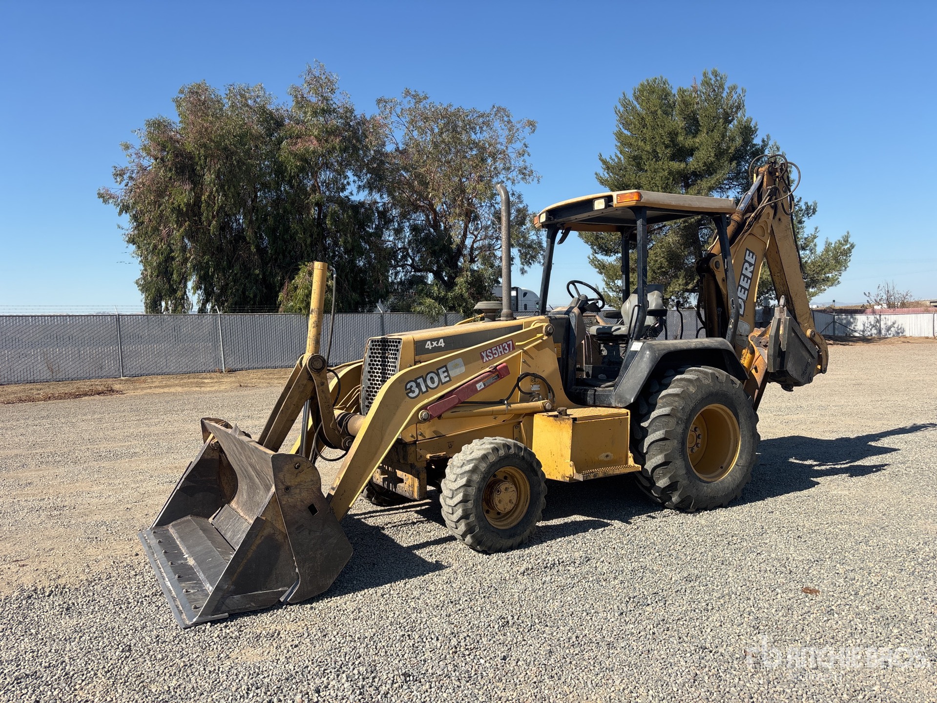 Photo of 1999 John Deere 310E