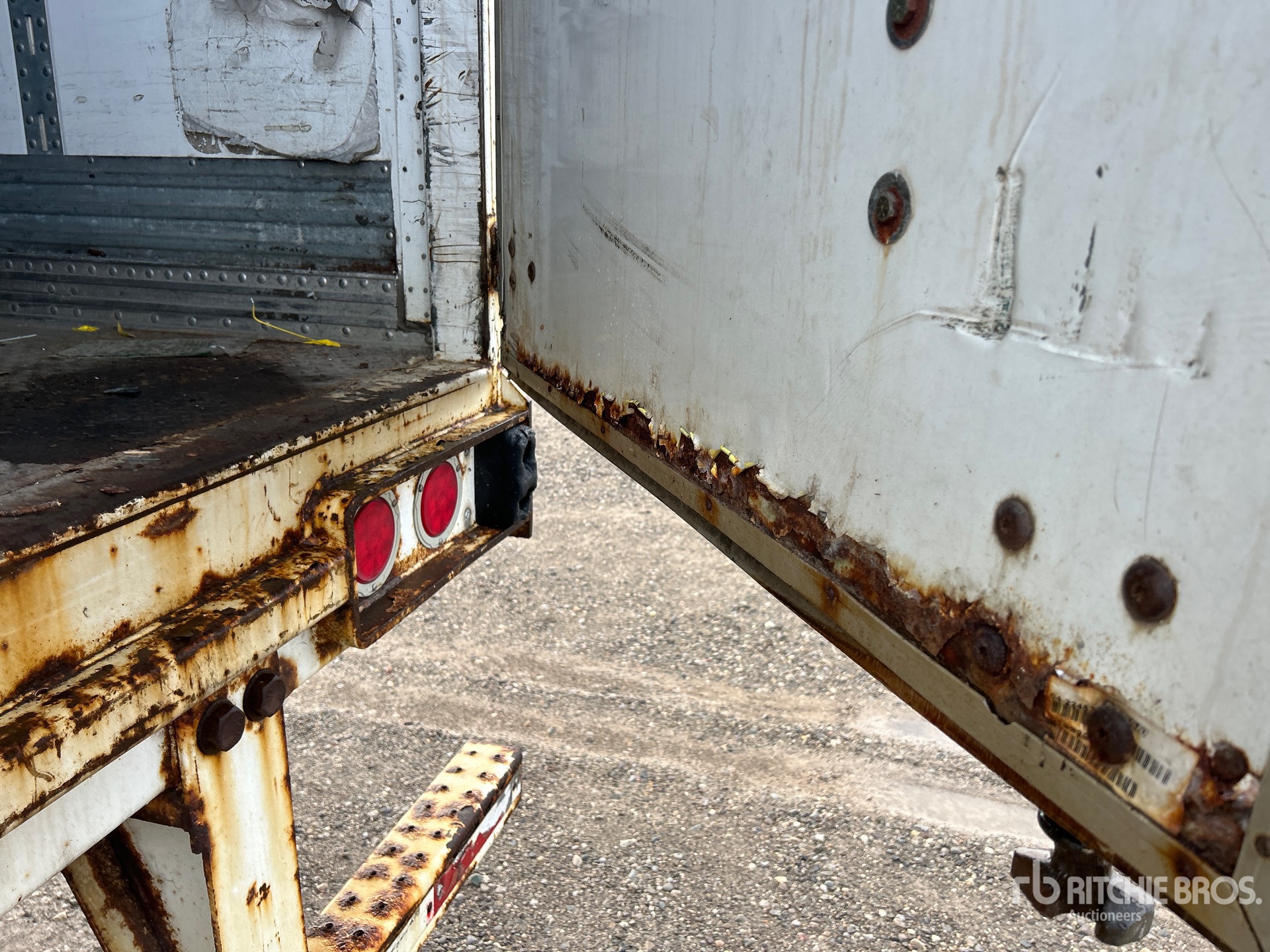 2011 Stoughton ZGPVW-535T-S-C-
