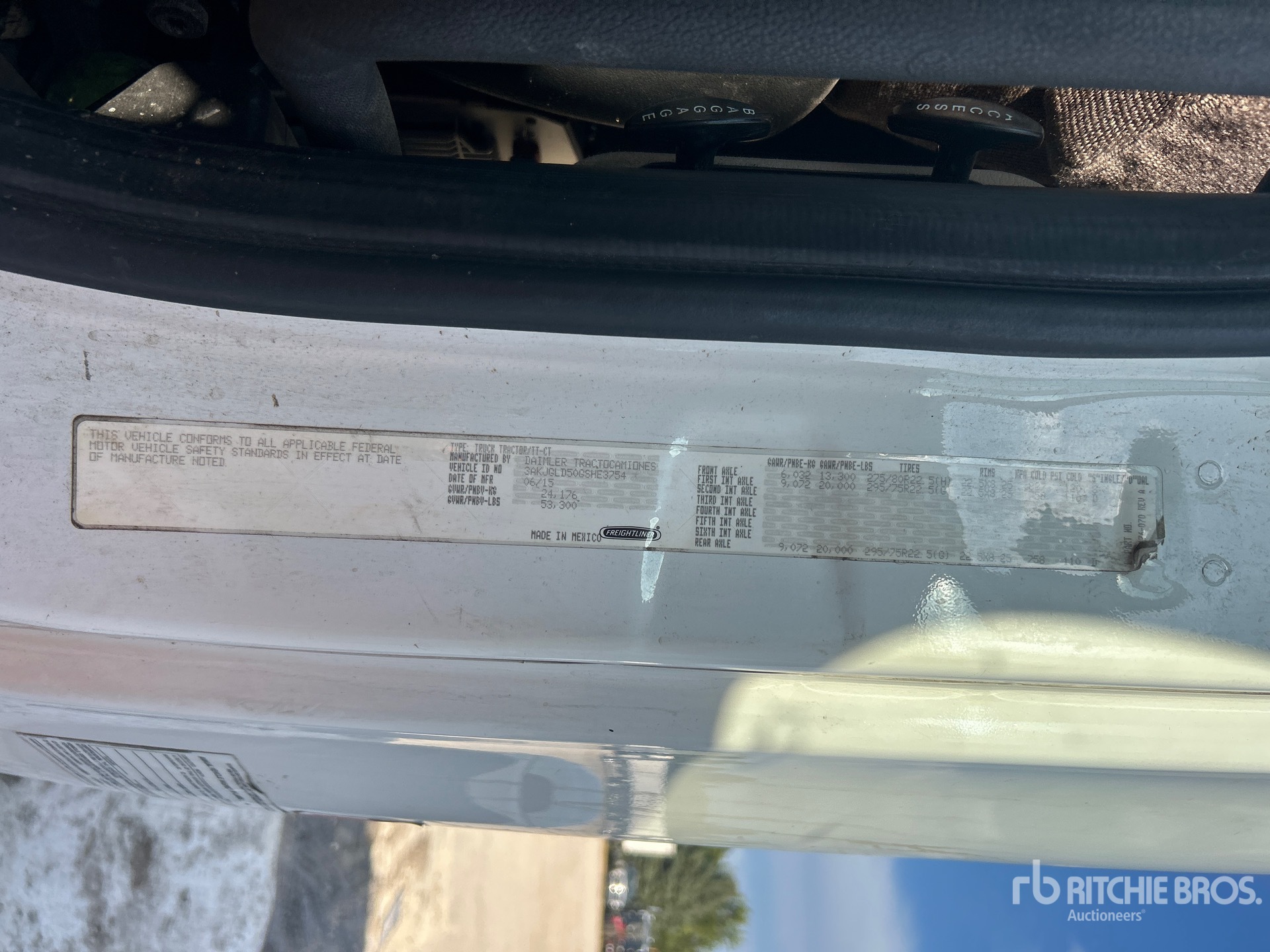 2016 Freightliner CASCADIA 125