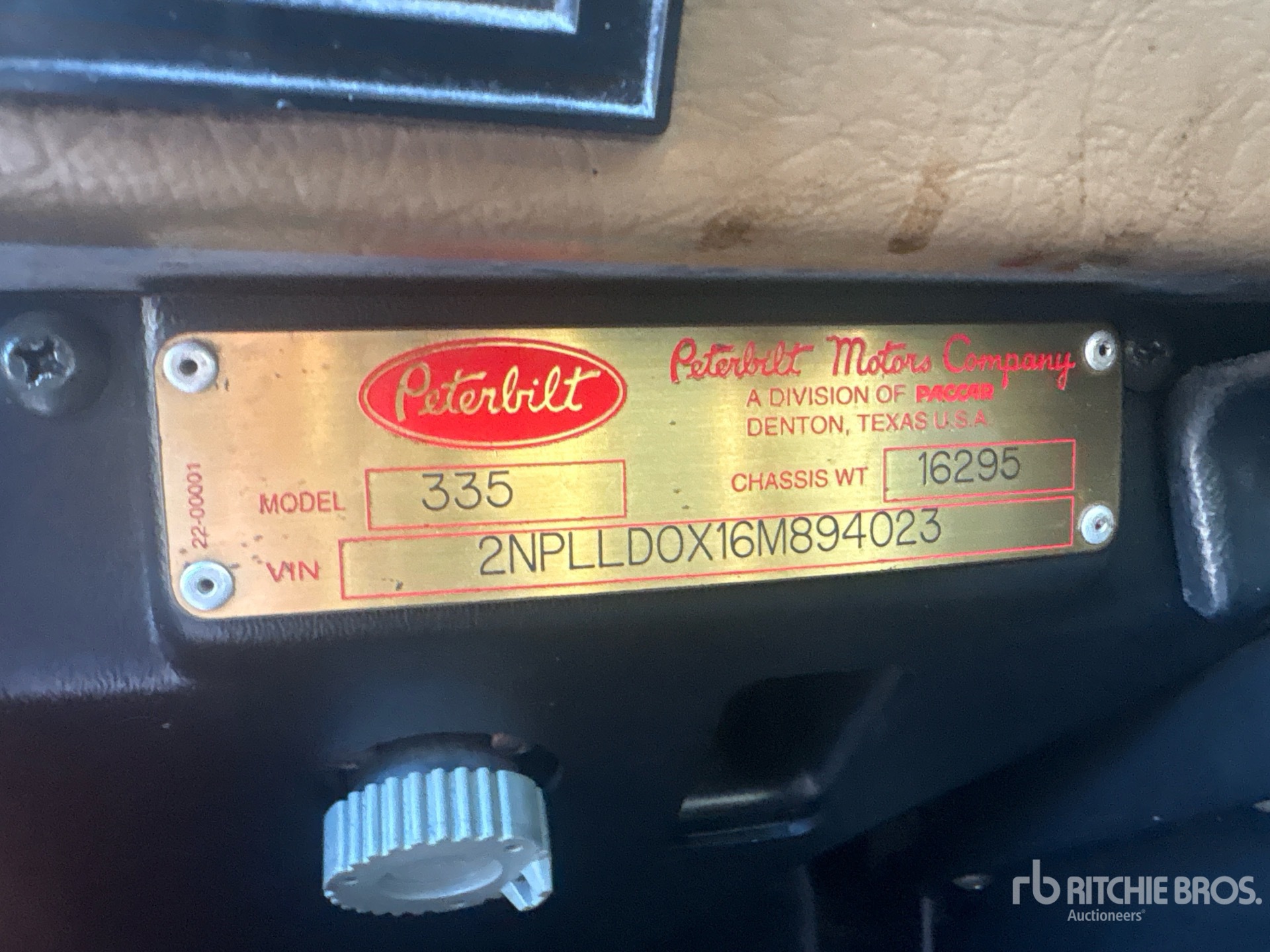 2006 Peterbilt 335