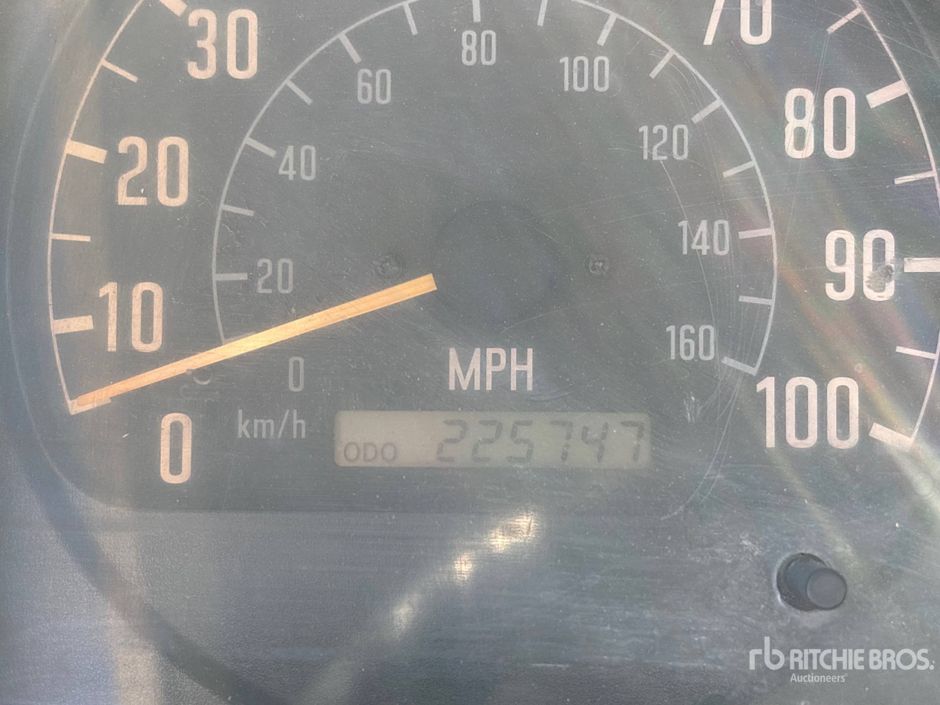 2000 Isuzu NPR
