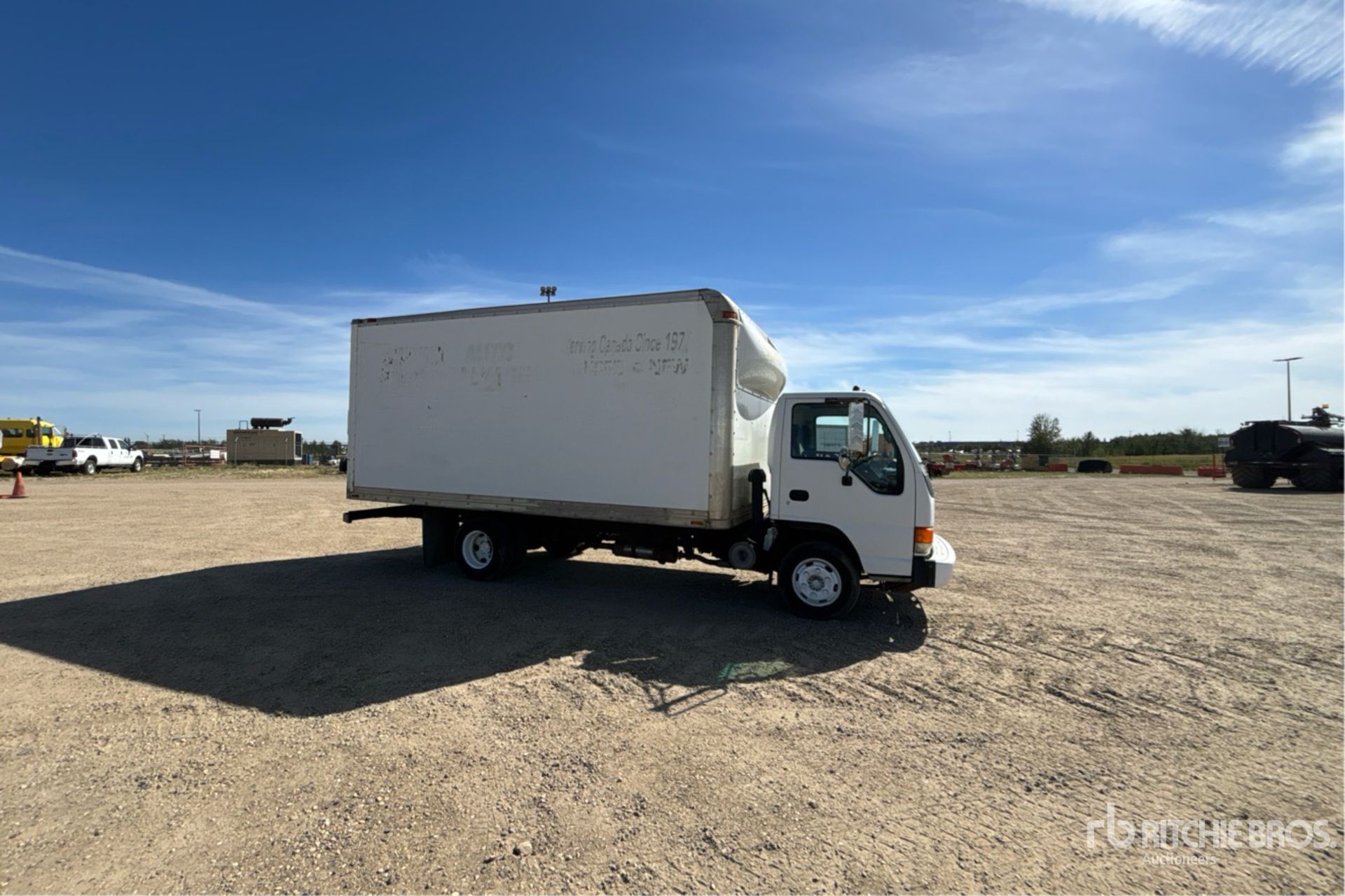 2000 Isuzu NPR
