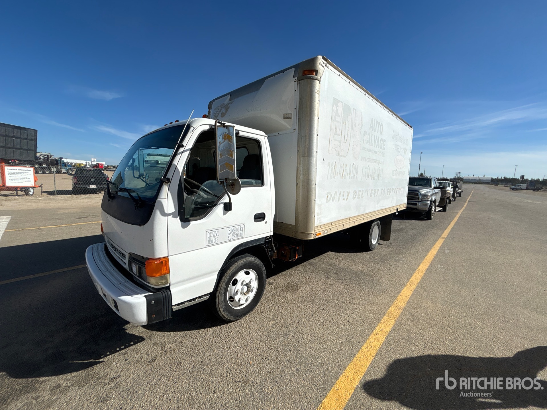 2000 Isuzu NPR