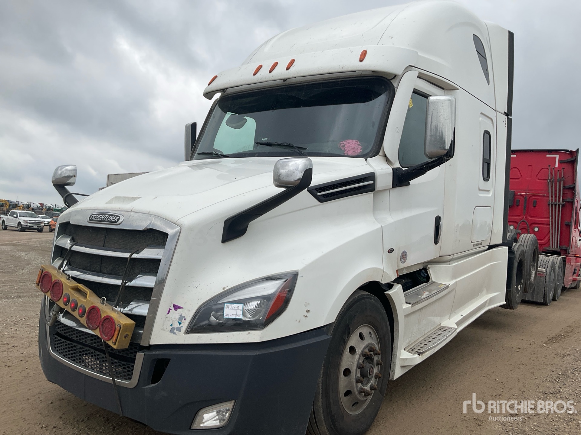 2019 Freightliner CASCADIA 126