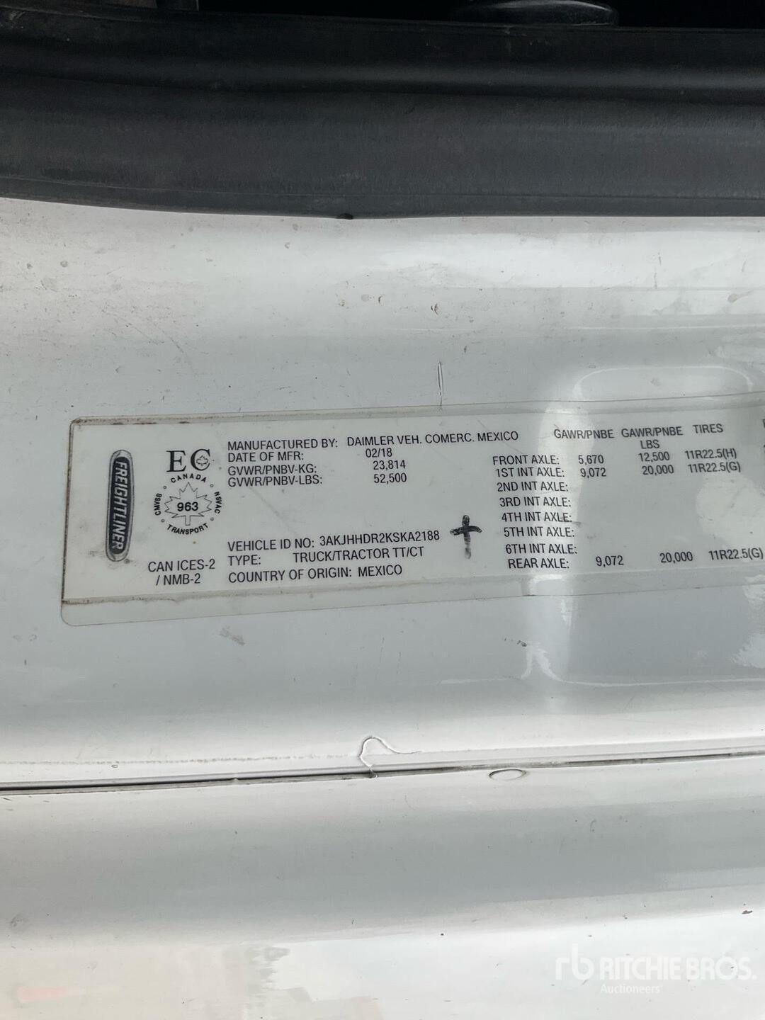 2019 Freightliner CASCADIA 126