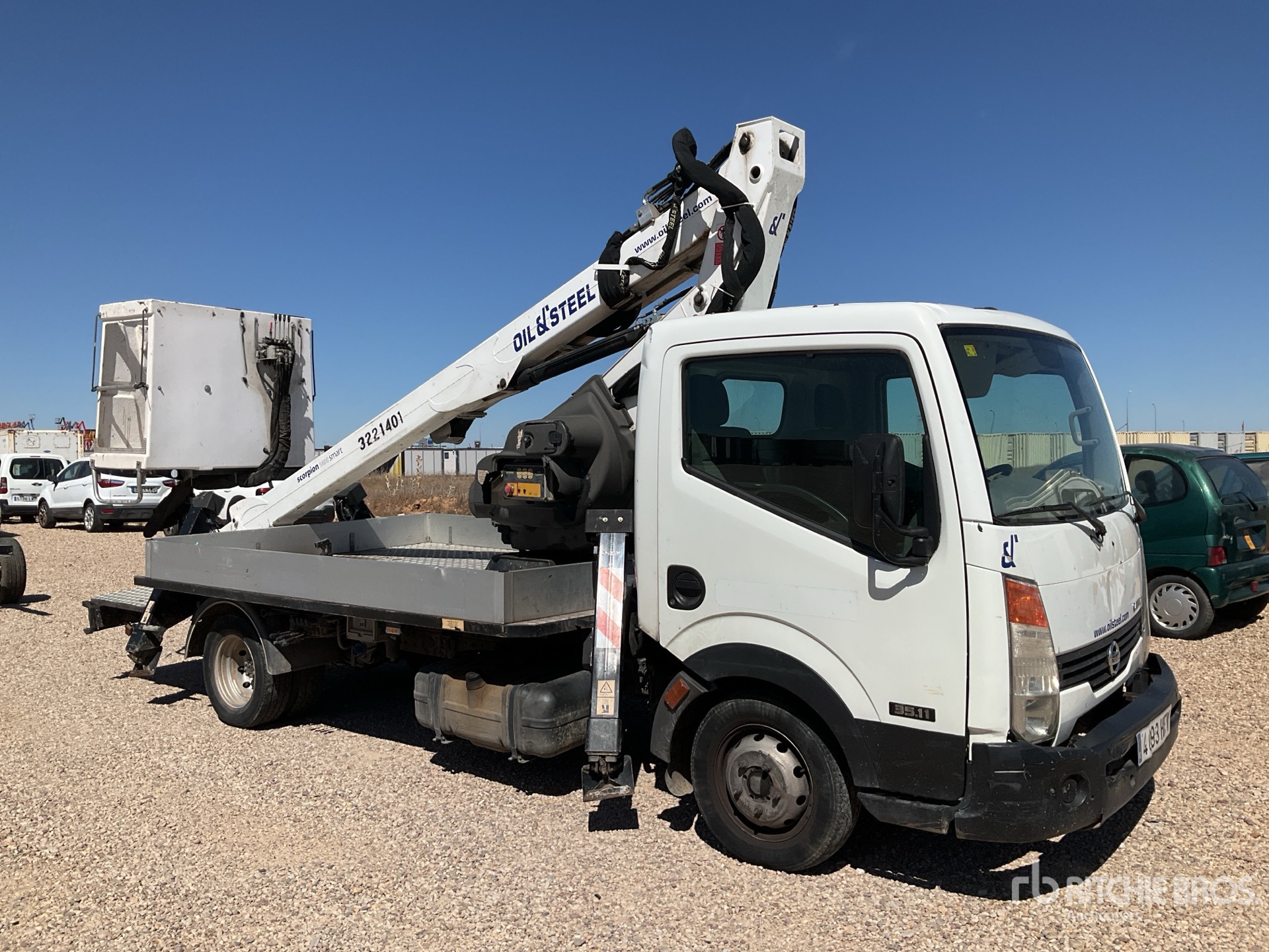 2011 Nissan 35.11