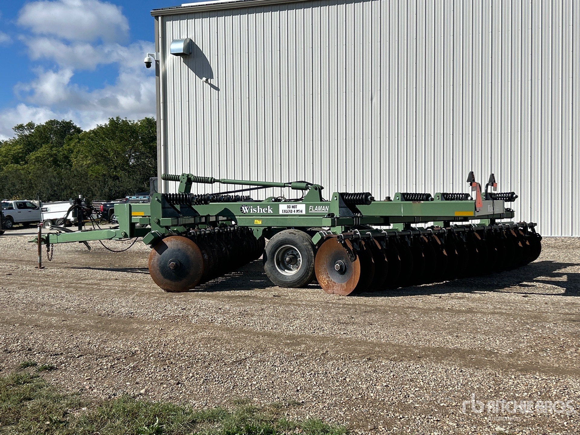 2013 Wishek 842N