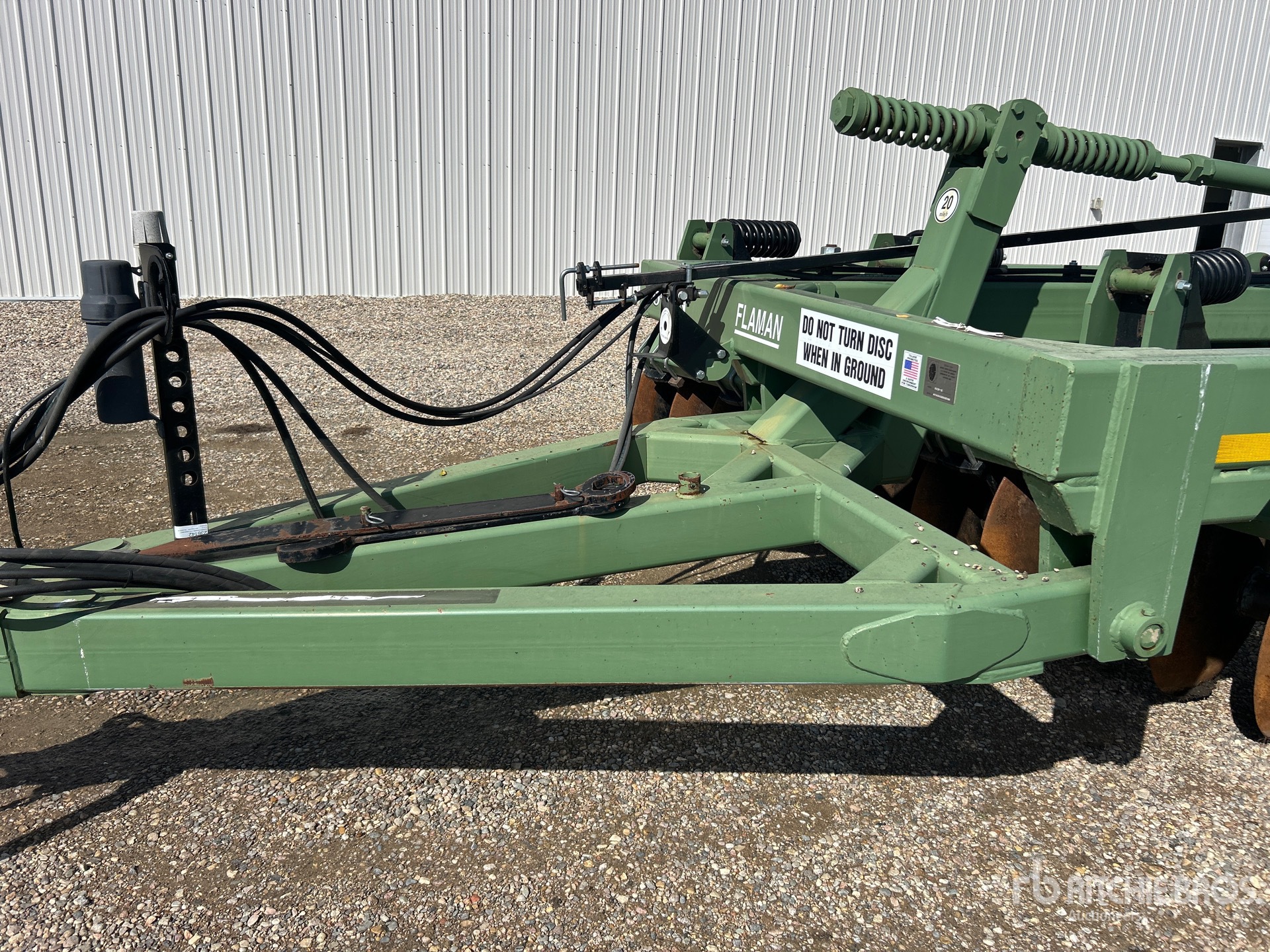 2013 Wishek 842N