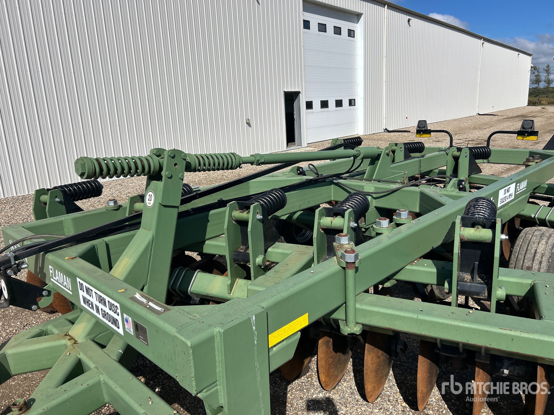 2013 Wishek 842N