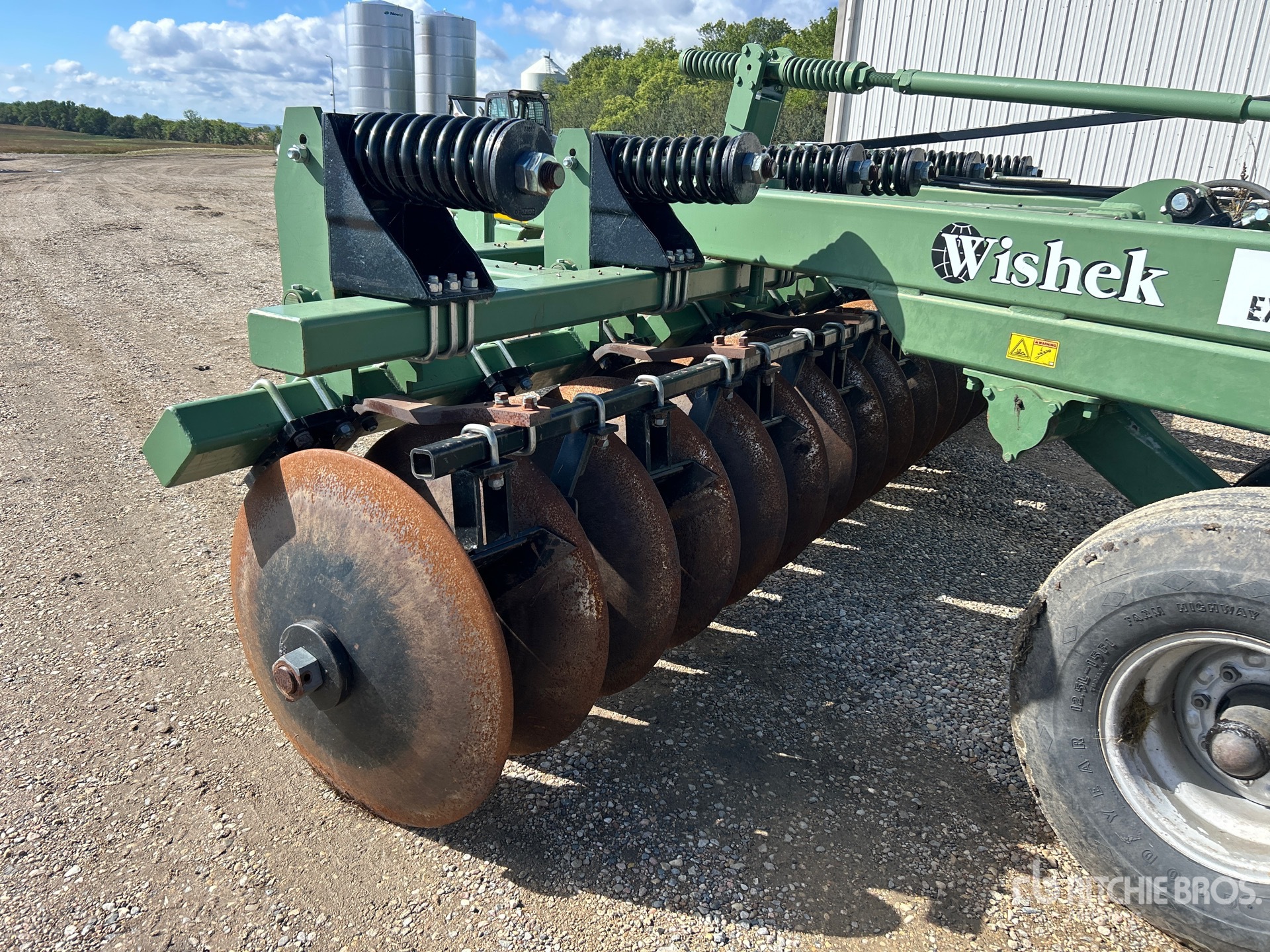 2013 Wishek 842N