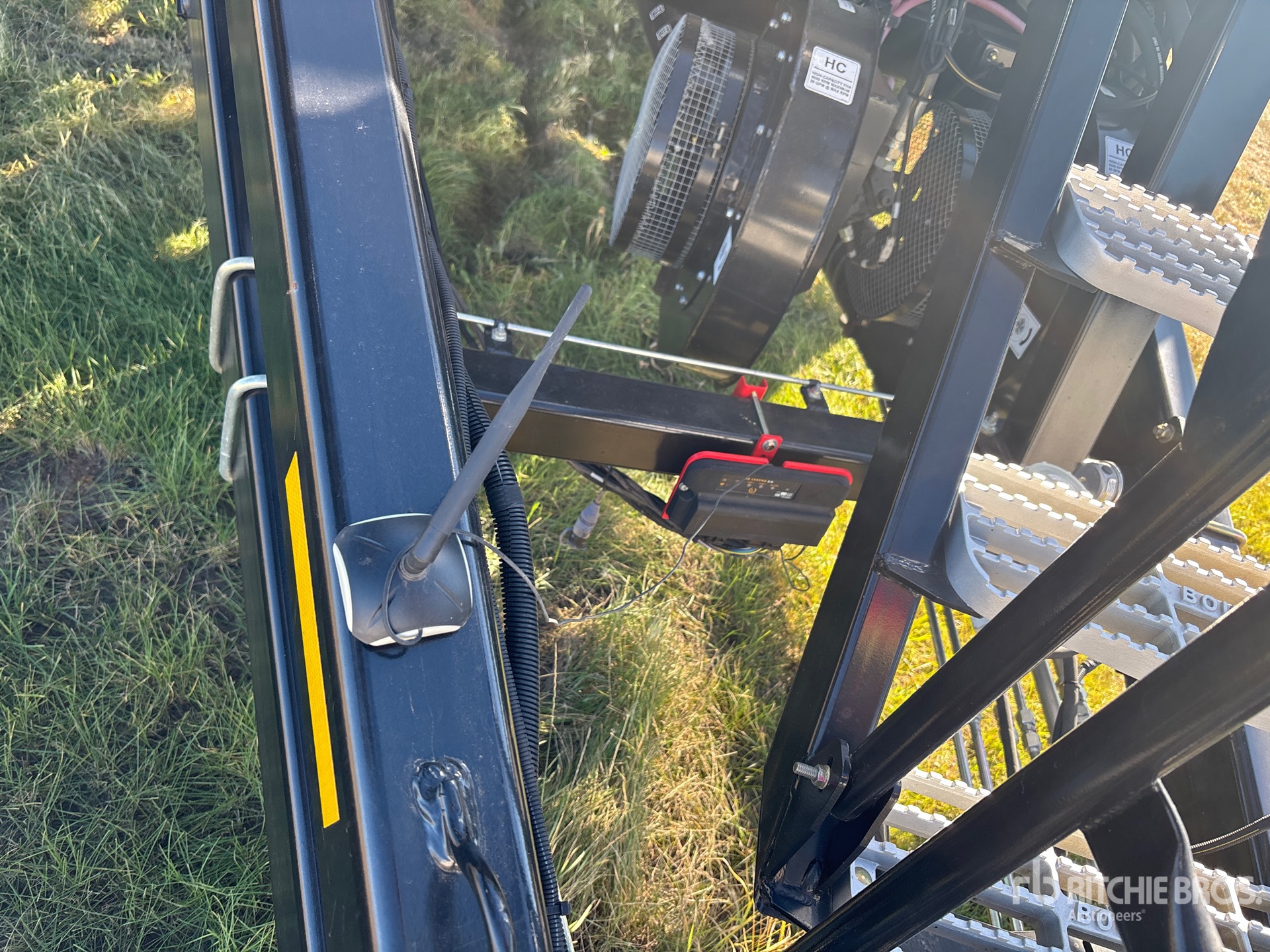2024 Bourgault 3335-76PHD