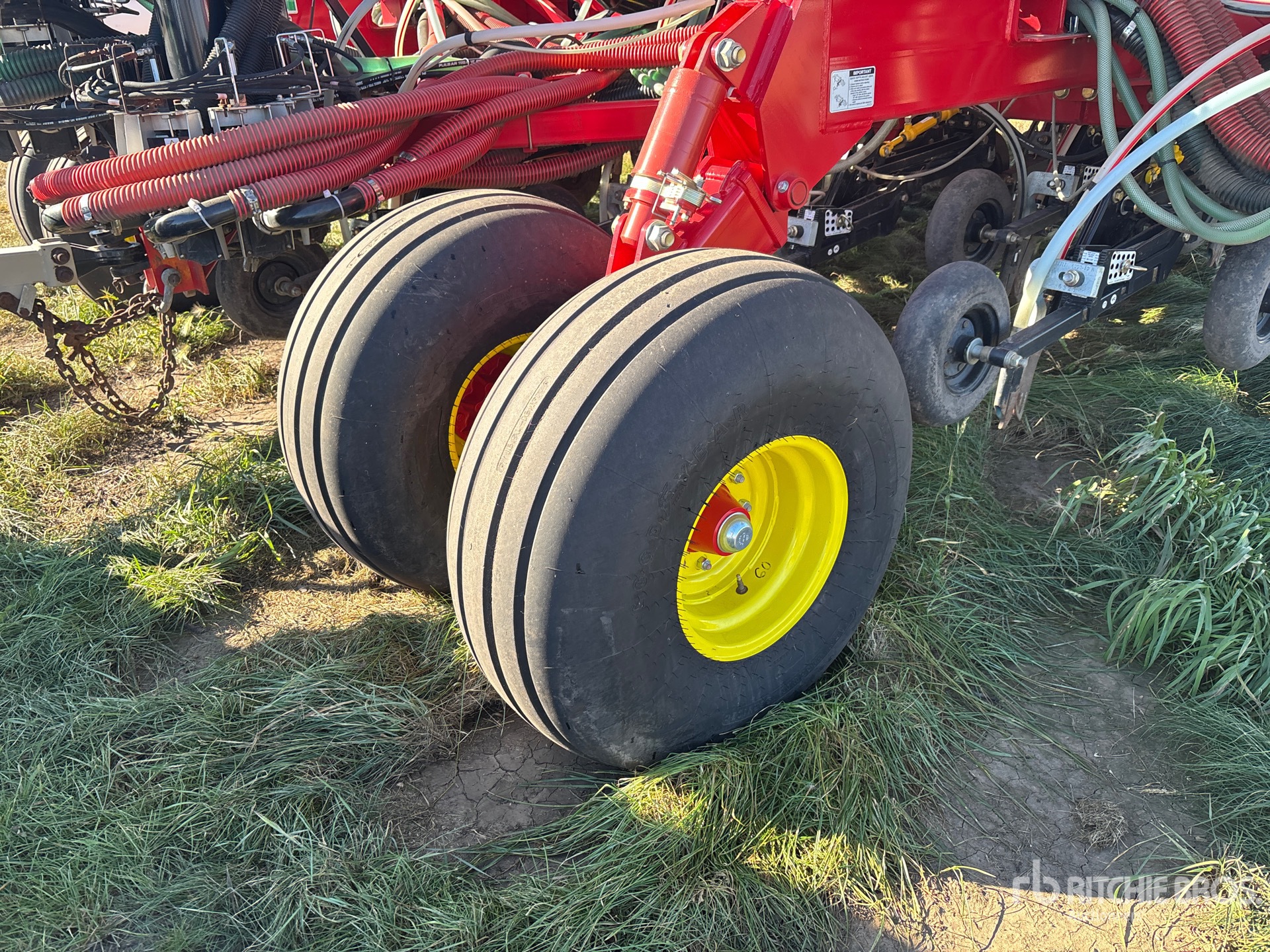 2024 Bourgault 3335-76PHD