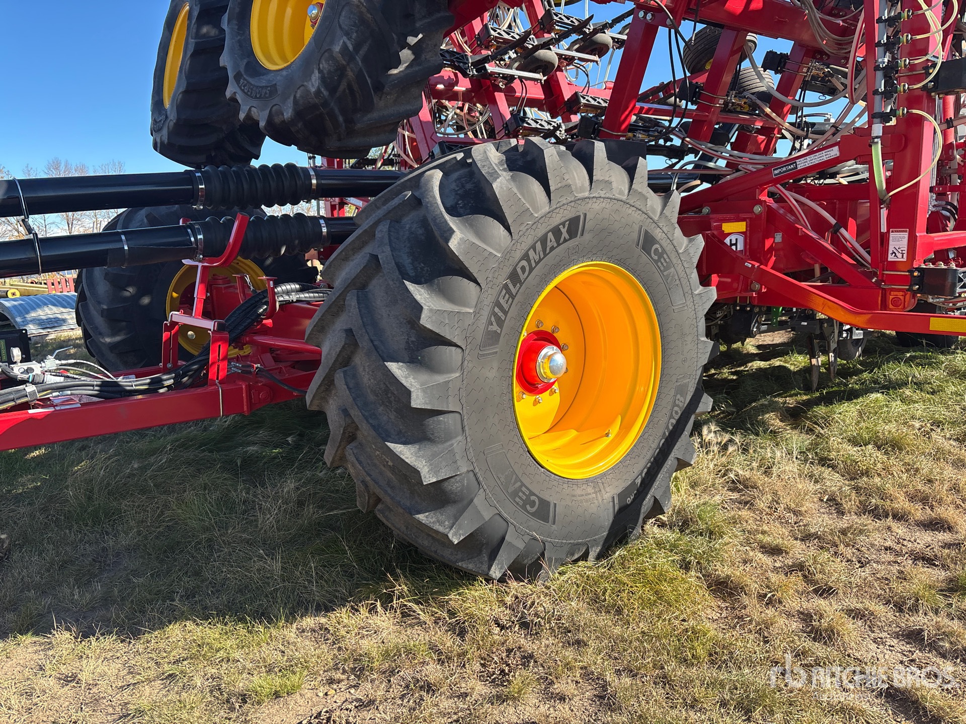 2024 Bourgault 3335-76PHD