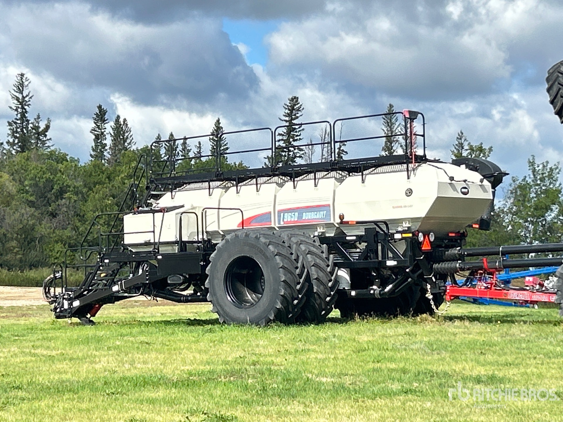 2024 Bourgault 3335-76PHD