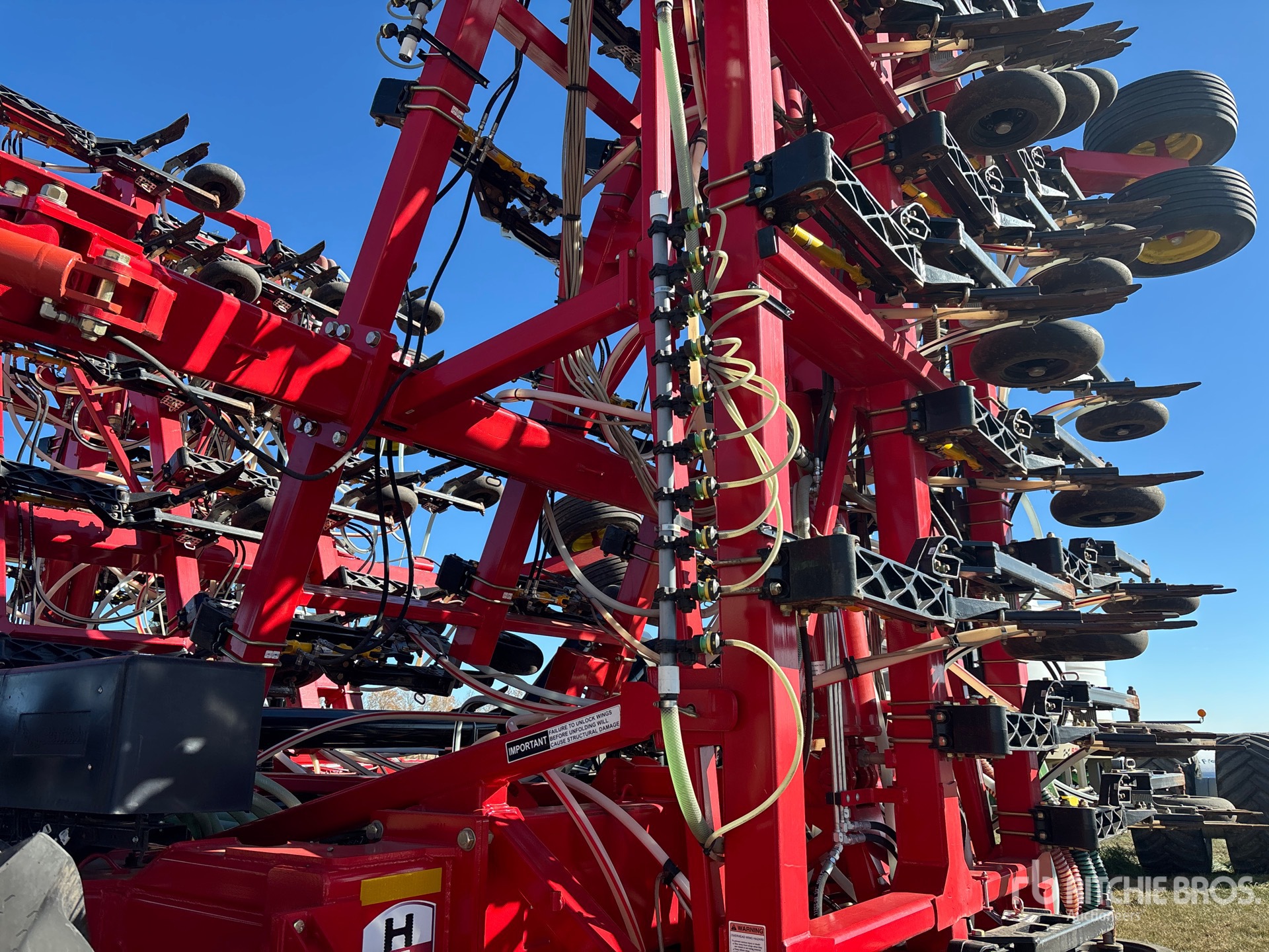 2024 Bourgault 3335-76PHD