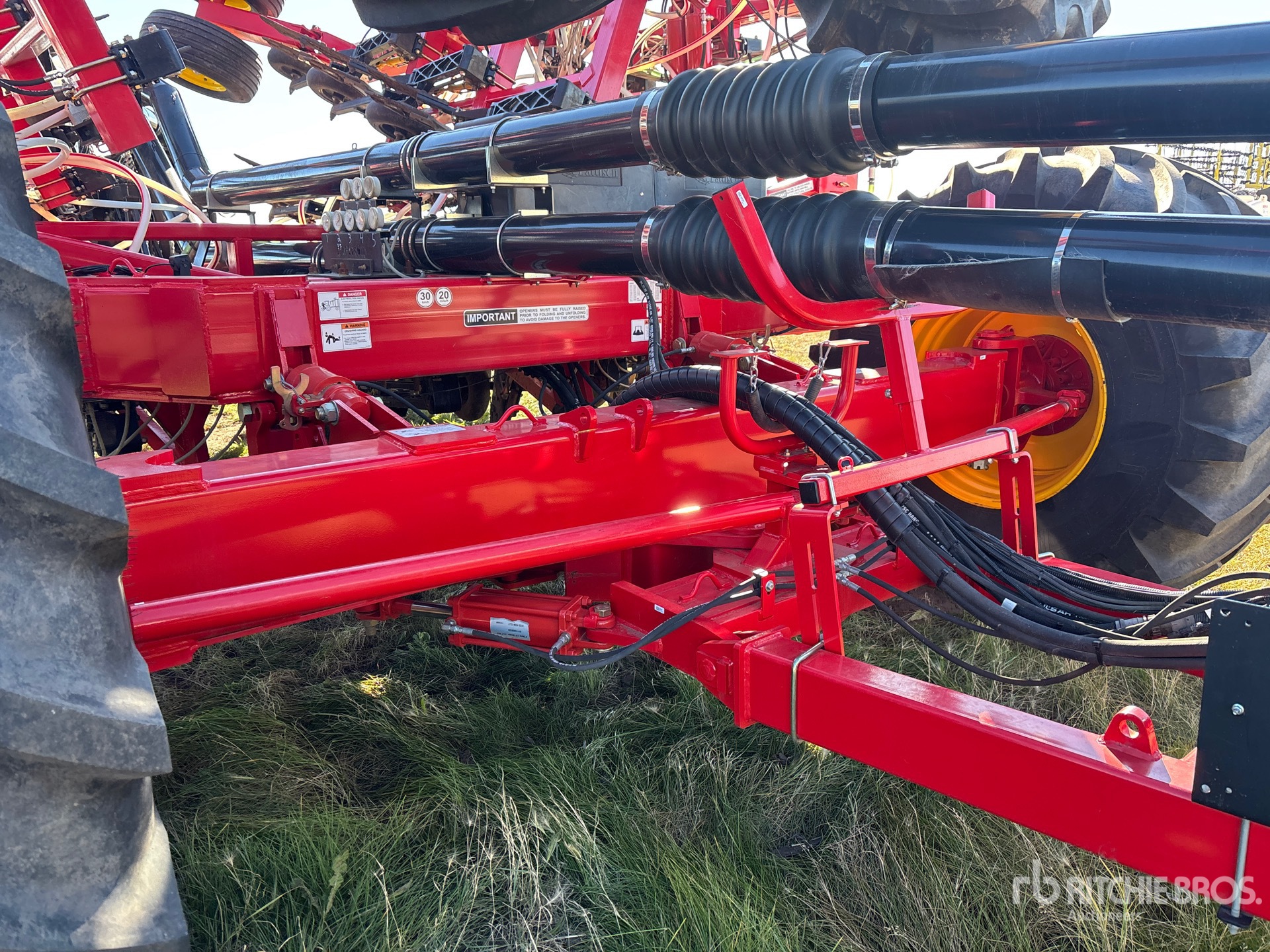 2024 Bourgault 3335-76PHD