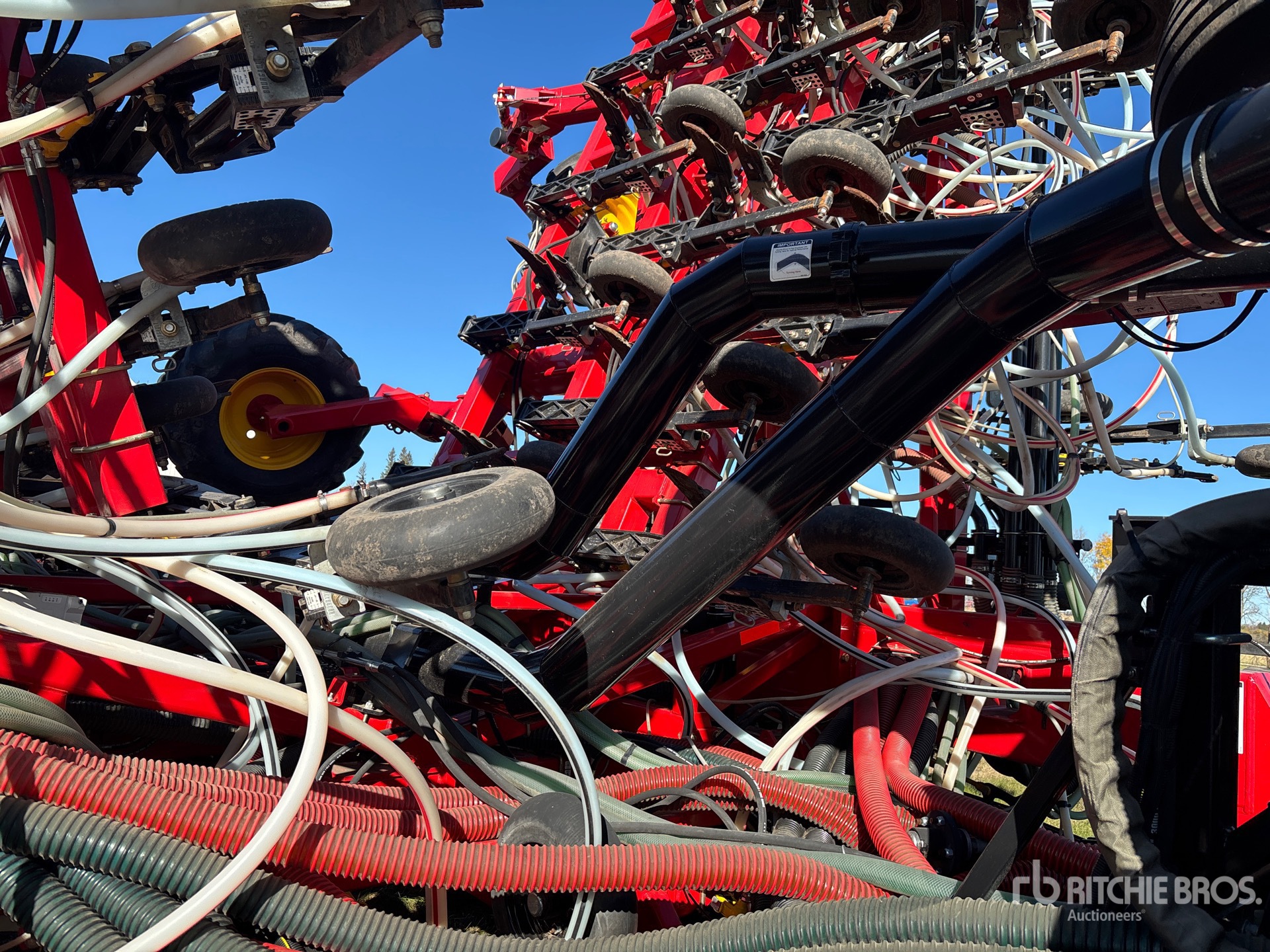 2024 Bourgault 3335-76PHD
